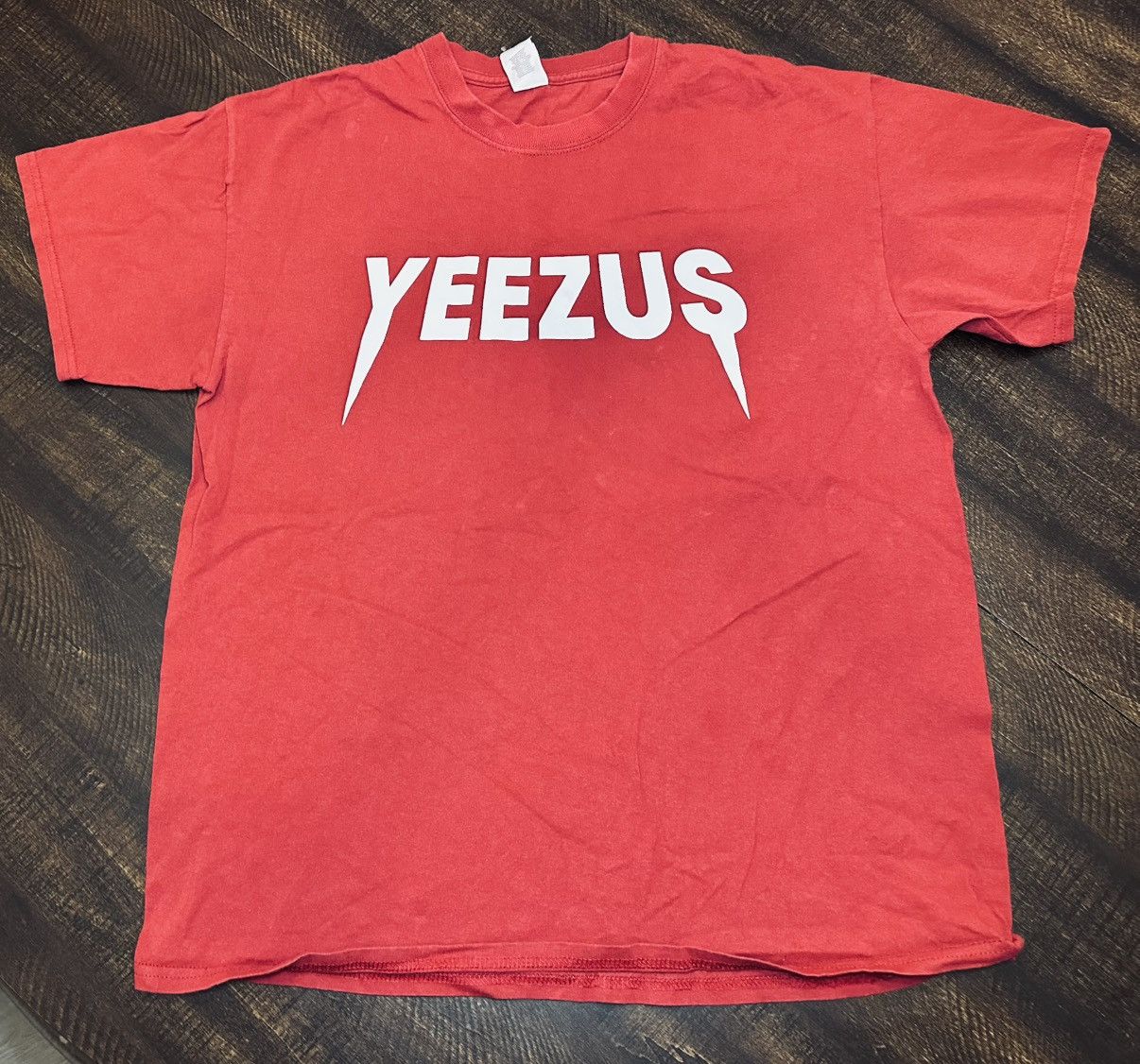 Gildan Yeezus Red T-shirt Men’s Kanye West Ye-Size Large Size US L / EU 52-54 / 3 - 1 Thumbnail