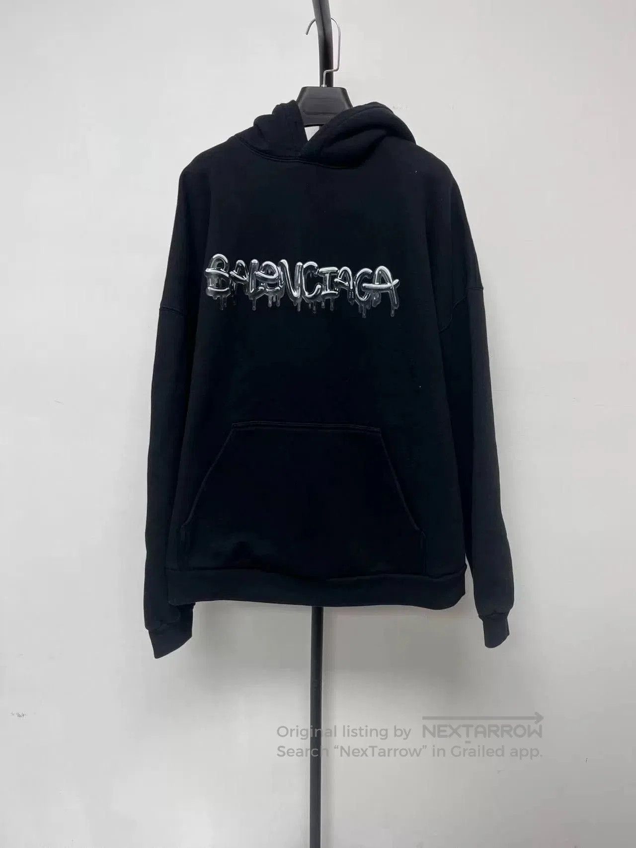 Balenciaga balenciaga black oversized hooded sweatshirt. Size US L / EU 52-54 / 3 - 1 Thumbnail