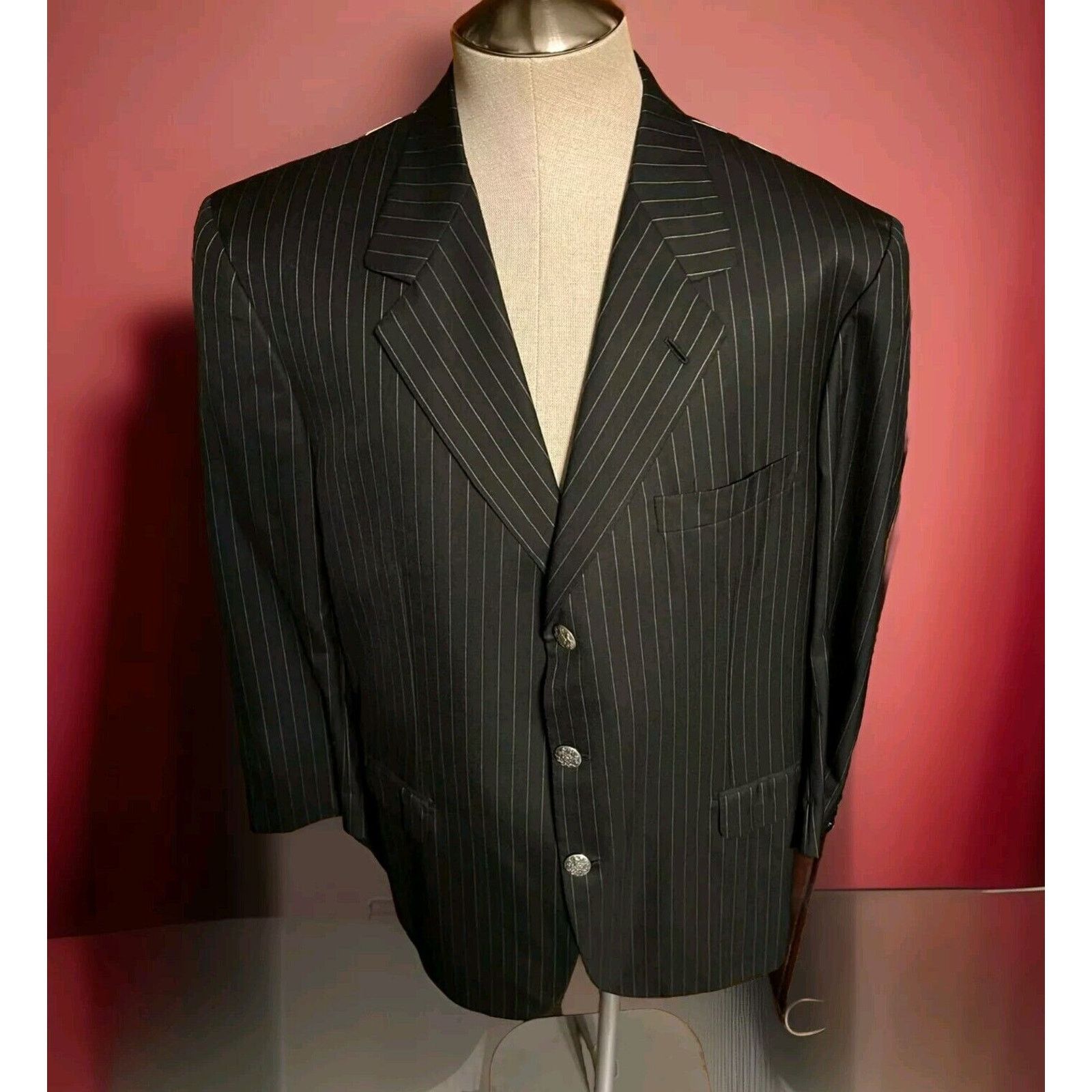 Brioni Brioni Black With Gold Lines 3Btn Blazer 48S (58 S EU) $3995 Size 48S - 1 Thumbnail