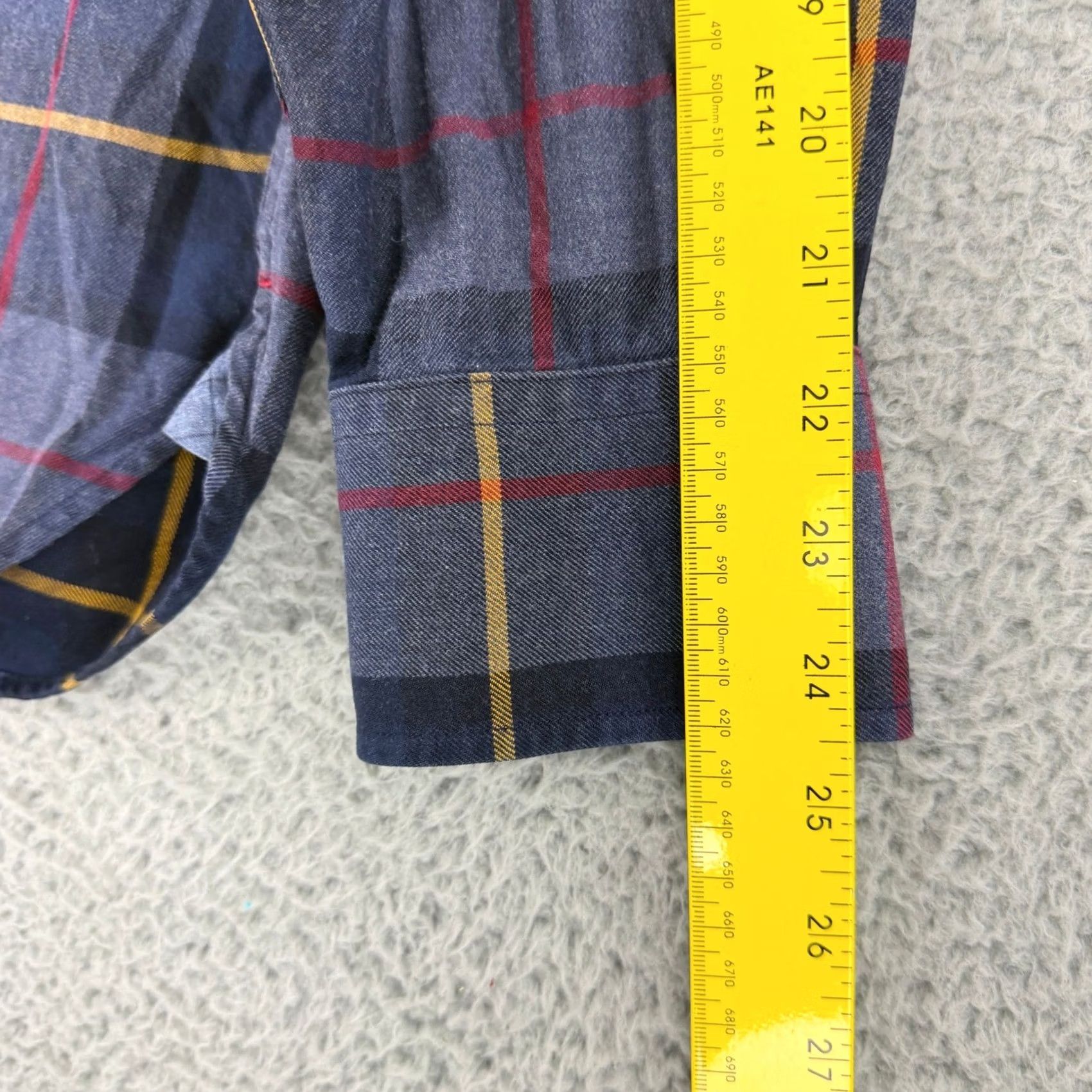 Tommy Hilfiger VINTAGE Tommy Hilfiger Button-Down Shirt Mens XL Blue Plaid Cotton Long Sleeve Size US XL / EU 56 / 4 - 7 Thumbnail