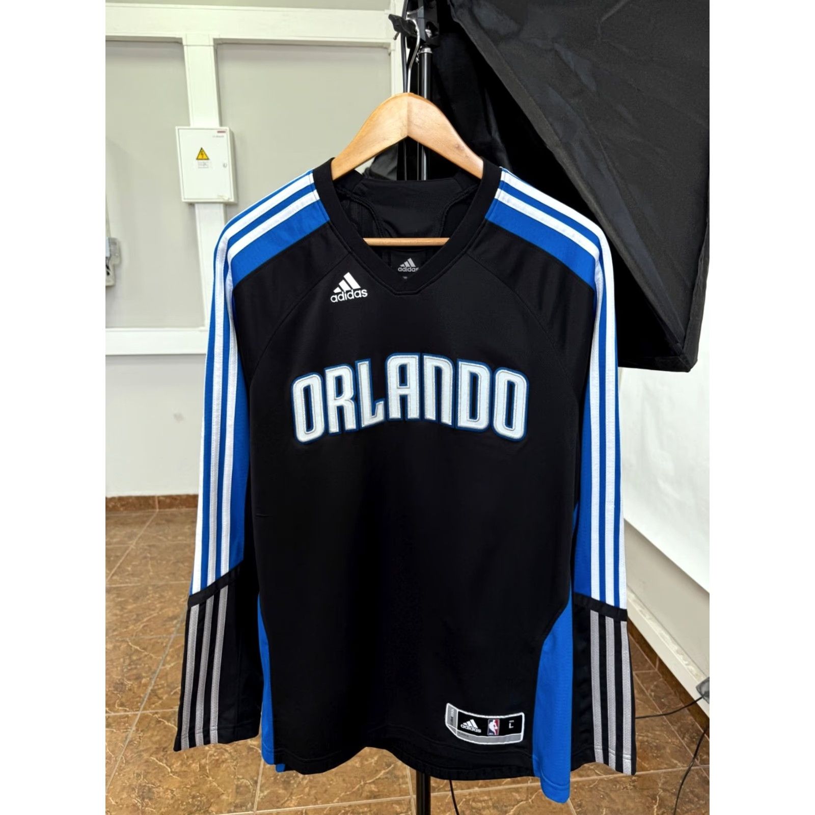 Adidas VINTAGE Orlando Adidas NBA Long Sleeve L Black Retro Mens Shirt Size US L / EU 52-54 / 3 - 2 Thumbnail