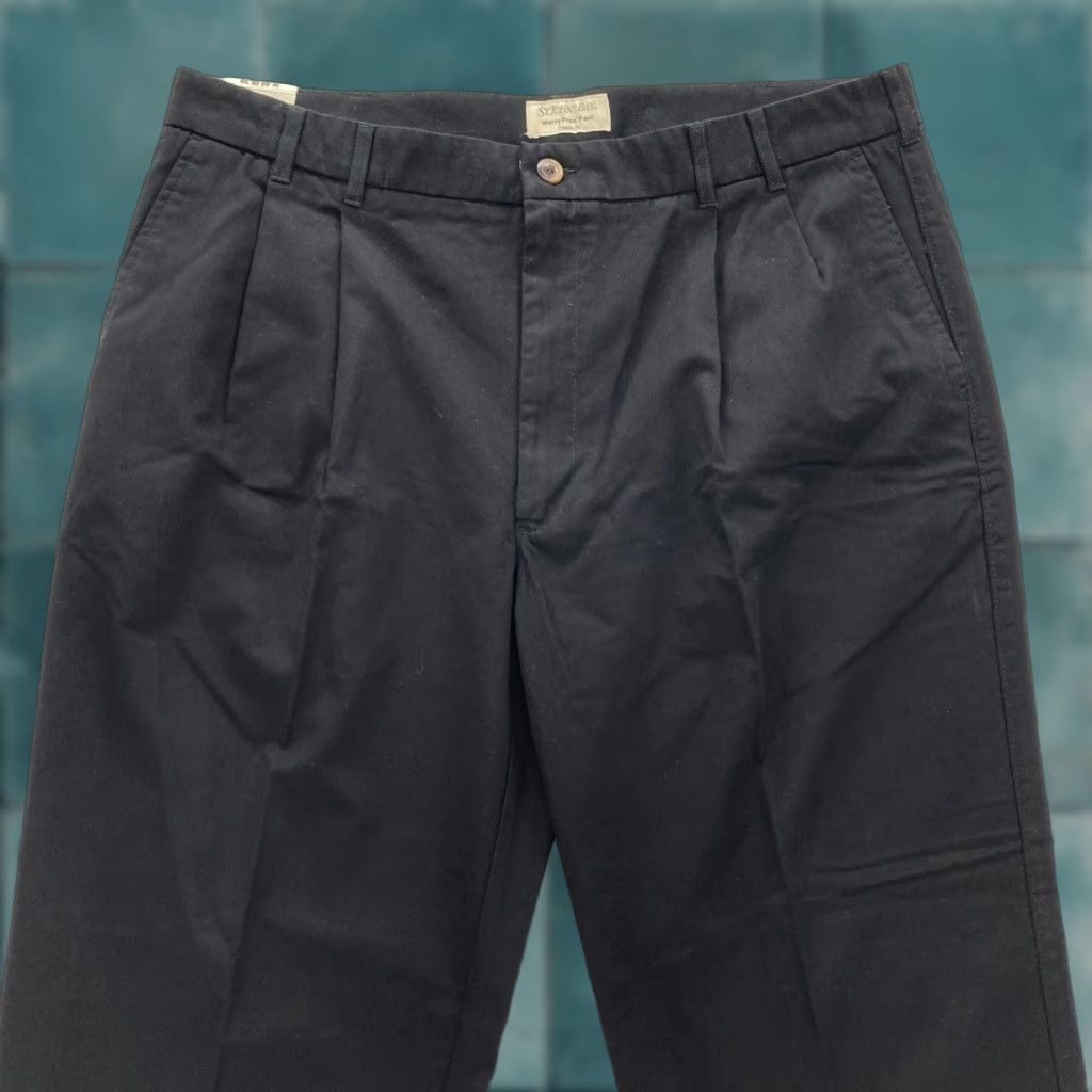 Vintage St. John's Bay Worry Free Pant Mens 40x30 Classic Fit Black Pleated Work Pants Size US 40 / EU 56 - 1 Thumbnail