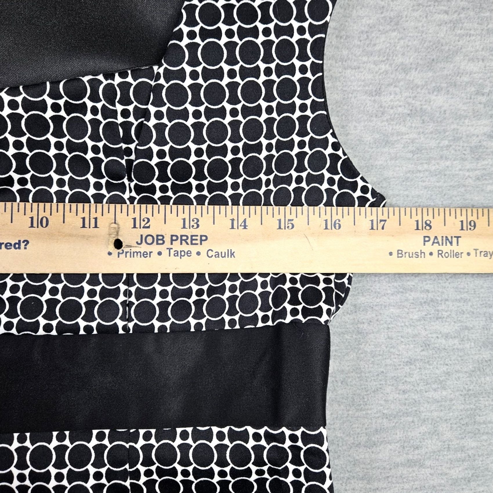 White House Black Market White House Black Market Sheath Dress Size 6 Black Geometric Printed Sleeveless Round Neck Knee Length Women XS? Wait. Size M / US 6-8 / IT 42-44 - 3 Thumbnail