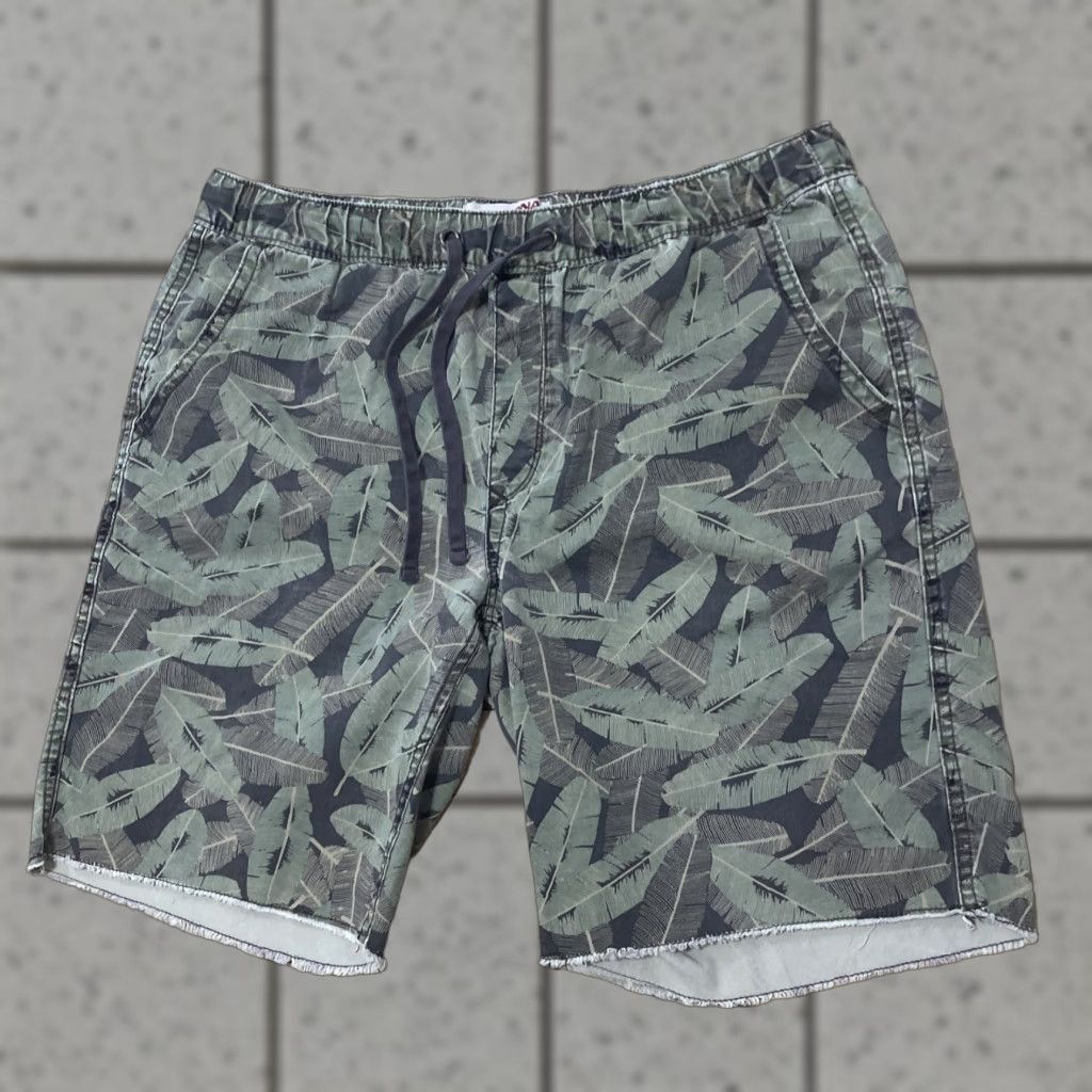 Vintage VINTAGE ARIZONA Jeans Raw Hem y2k Shorts Mens 36x9 Floral Green Drawstring Grunge Tear Size US 36 / EU 52 - 1 Thumbnail