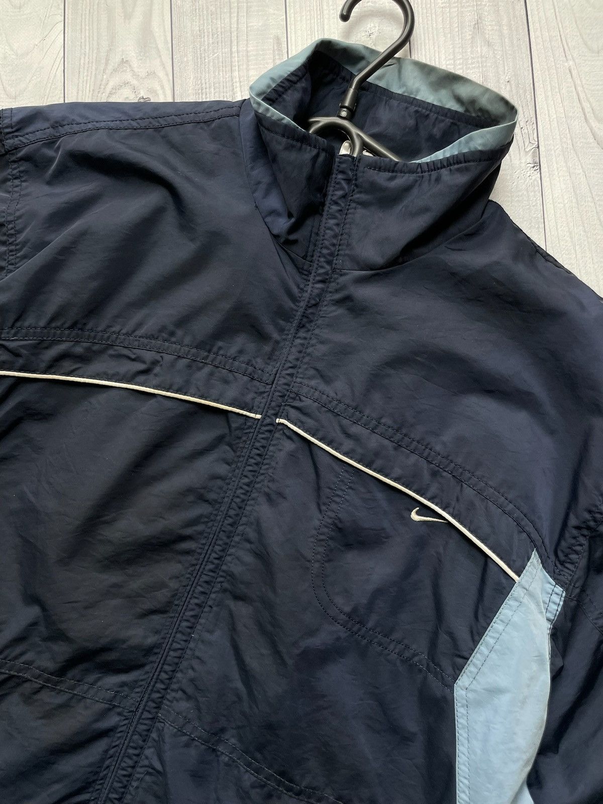Nike × Vintage Vintage Nike jacket size L logo distressed Size US L / EU 52-54 / 3 - 3 Thumbnail