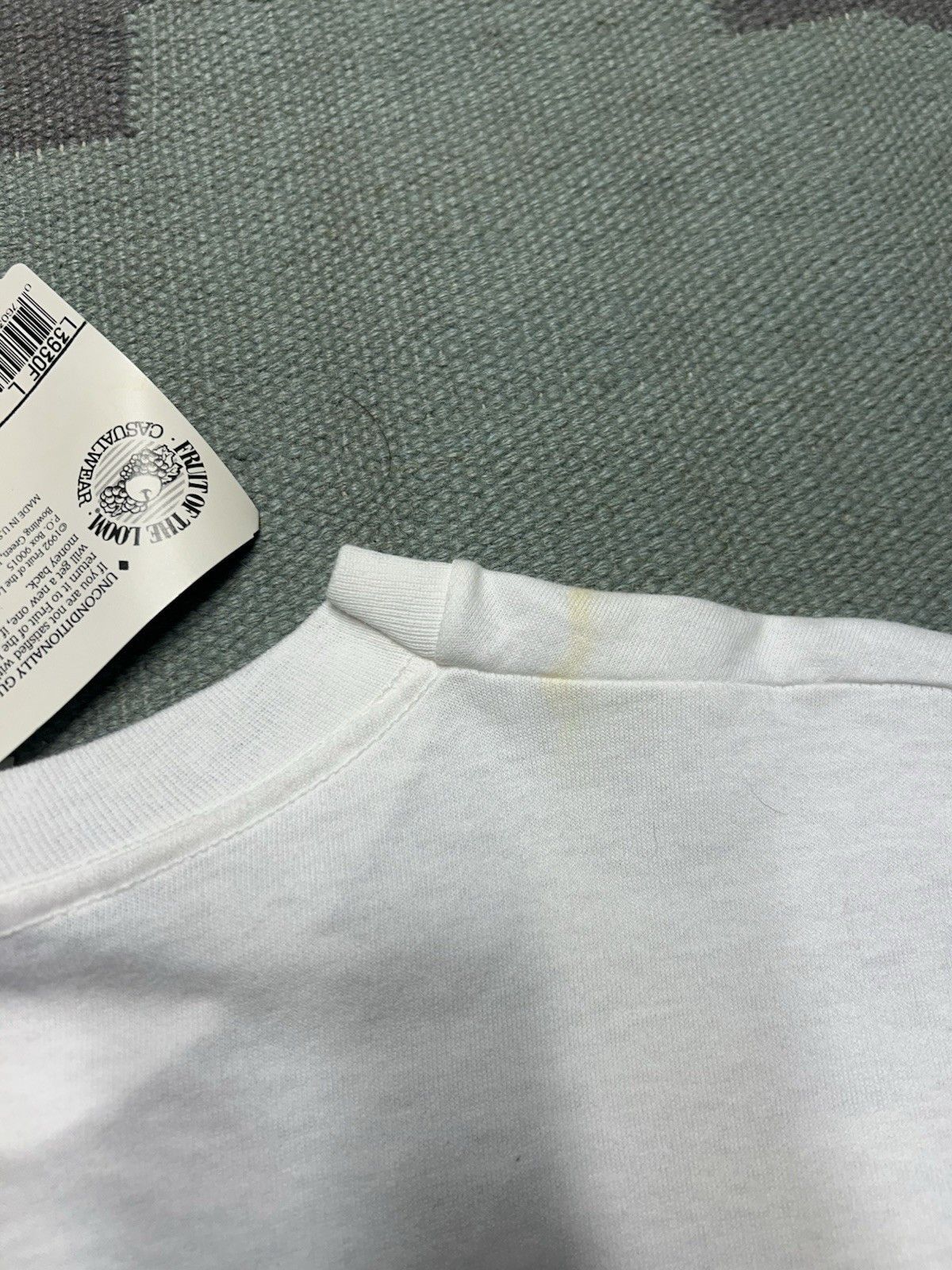Vintage Vtg 90s blank white t shirt fruit the loom DEADSTOCK large Size L / US 10 / IT 46 - 13 Thumbnail
