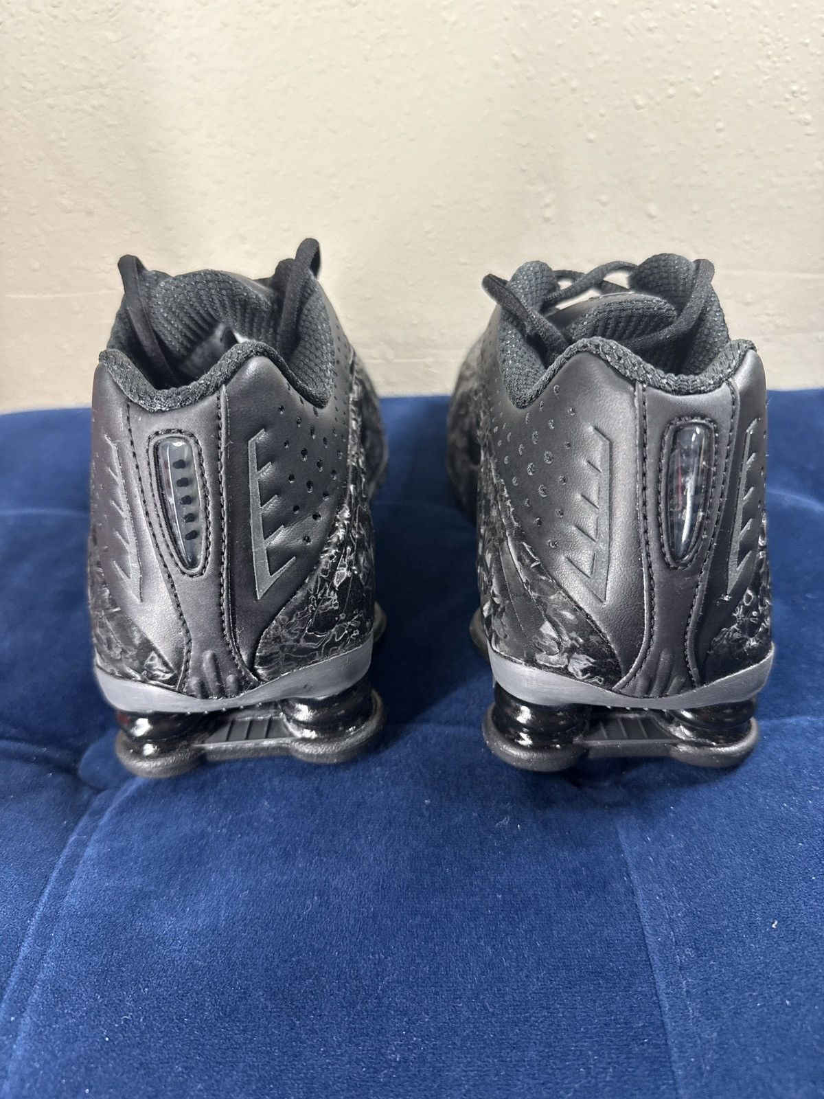 Nike W Nike Shox R4 Size US 7 / IT 37 - 5 Thumbnail