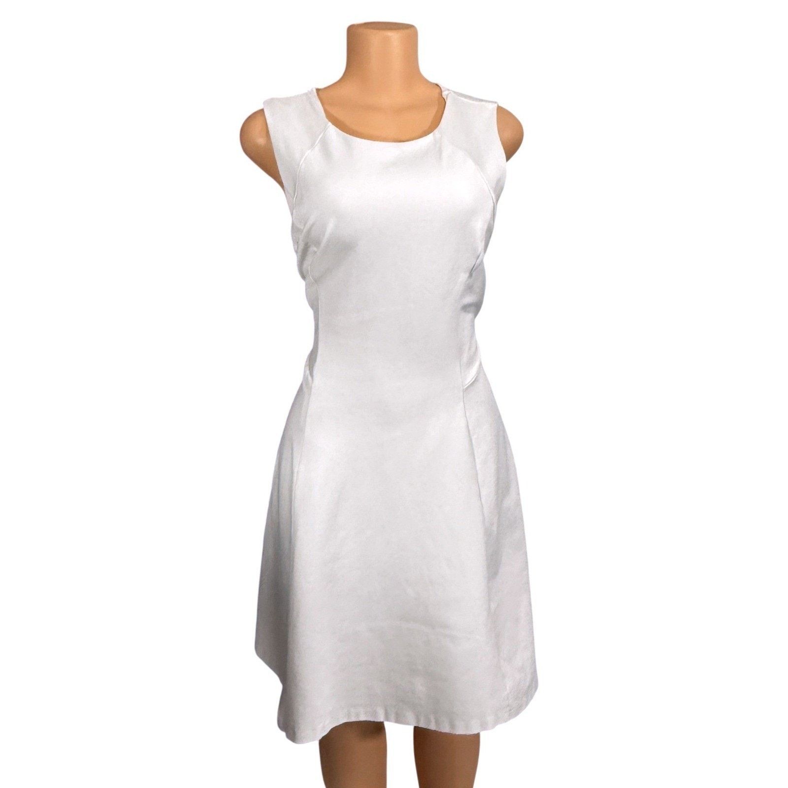 White House Black Market White House Black Market Sleeveless Fit and Flare Dress M Size M / US 6-8 / IT 42-44 - 1 Thumbnail