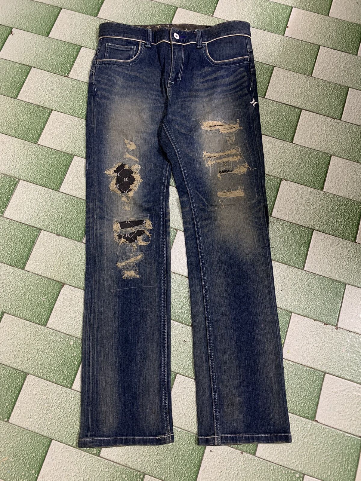 image of Archival Clothing x Hurley VTG Japanese Hurley Distressed Denim in Blue, Men's (Size 31)