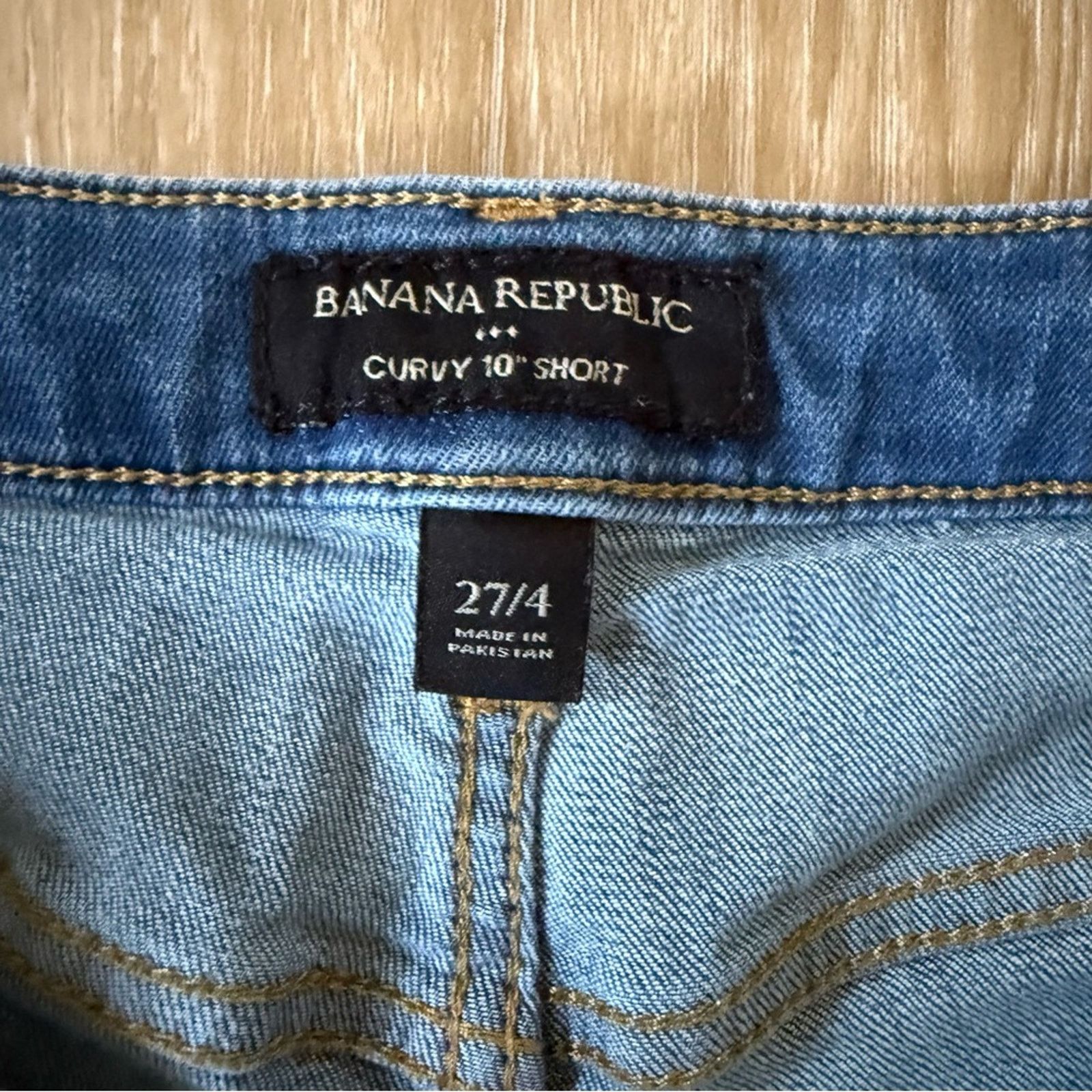 Banana Republic Banana Republic Curvy 10” Denim Short 27/4 Size 27" / US 4 / IT 40 - 6 Thumbnail