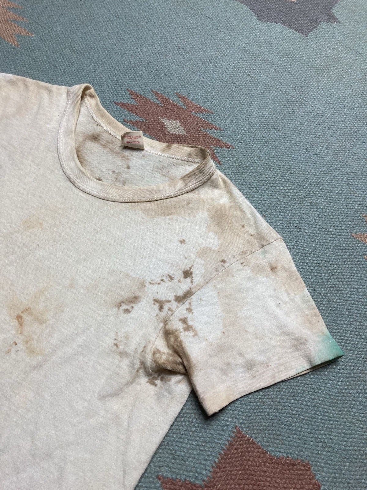 Vintage 70s blank white t shirt Hanes grunge distressed 16 baby tee Size S / US 4 / IT 40 - 4 Thumbnail