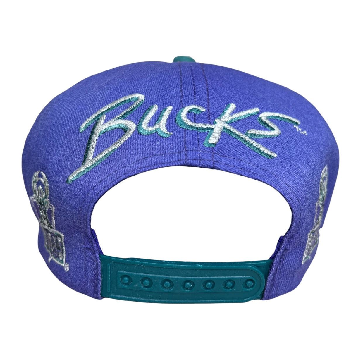 Twins Vintage 1990s NBA Milwaukee Bucks Twins Embroidered Snapback Size ONE SIZE - 6 Thumbnail
