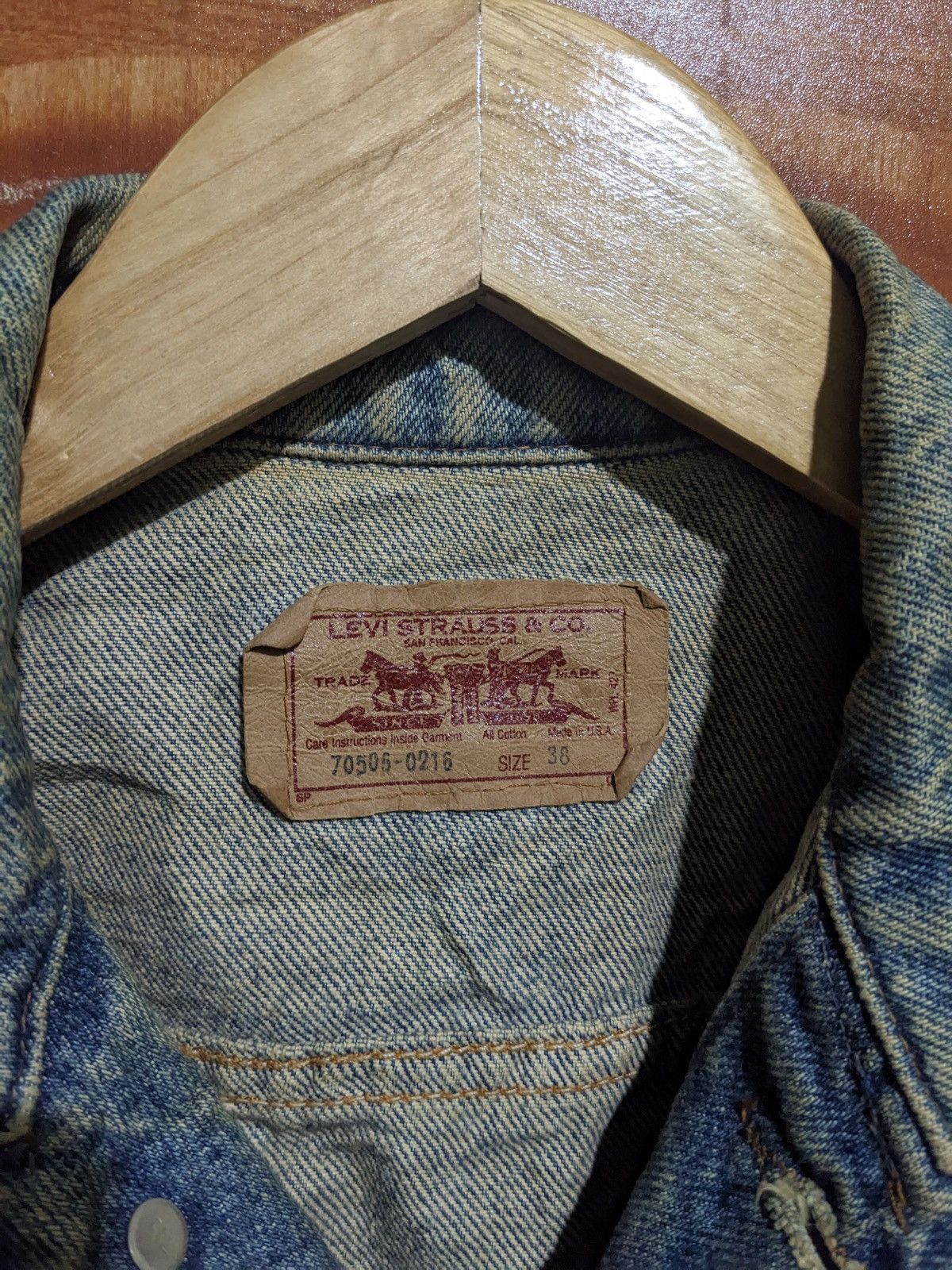 Levi's DAMAGED LEVIS SLEEVELESS JACKET SIZE 38 Size US S / EU 44-46 / 1 - 4 Thumbnail