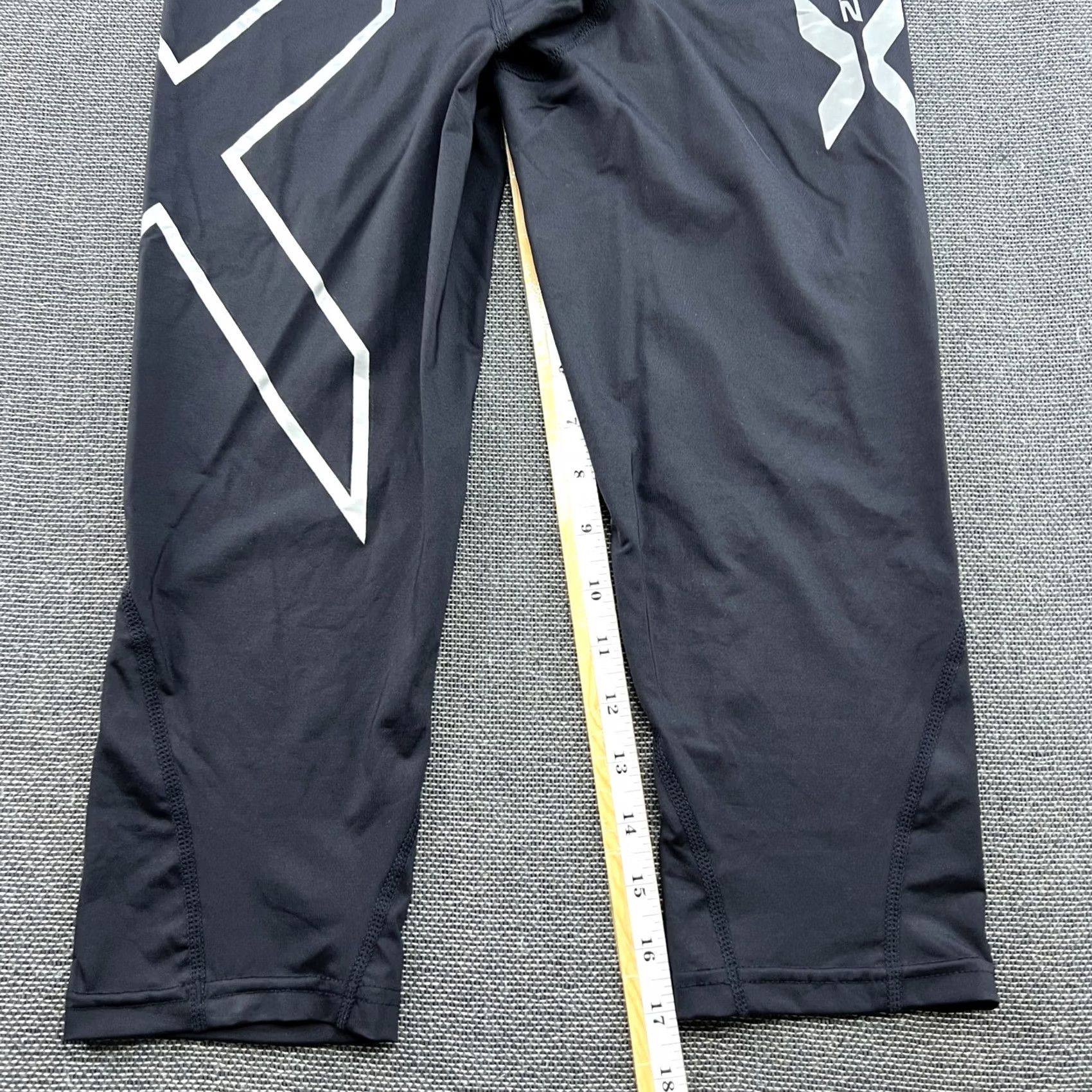 2XU 2XU Mens 7/8 Compression Pants M Medium Black Tights Capri Spandex Elite Performance Athletic Pants Mens Track Style Sports Activewear Clothing Size US 31 - 6 Thumbnail