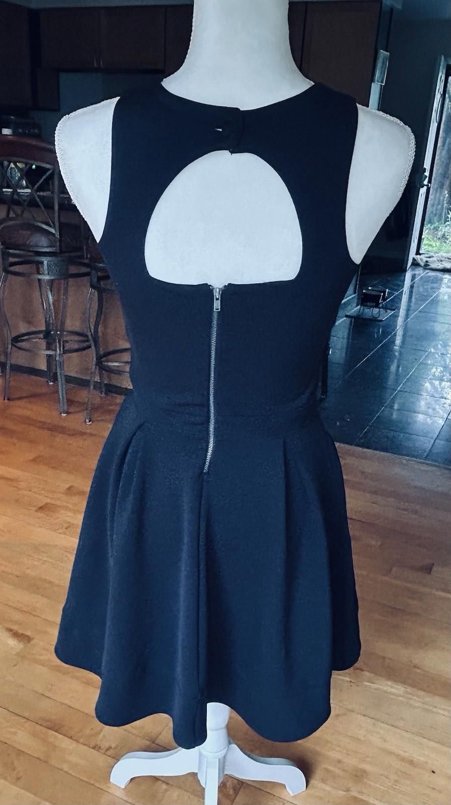 Other Nanette Lepore Lamour black pleated Lined dress size S LBD Size S / US 4 / IT 40 - 6 Thumbnail