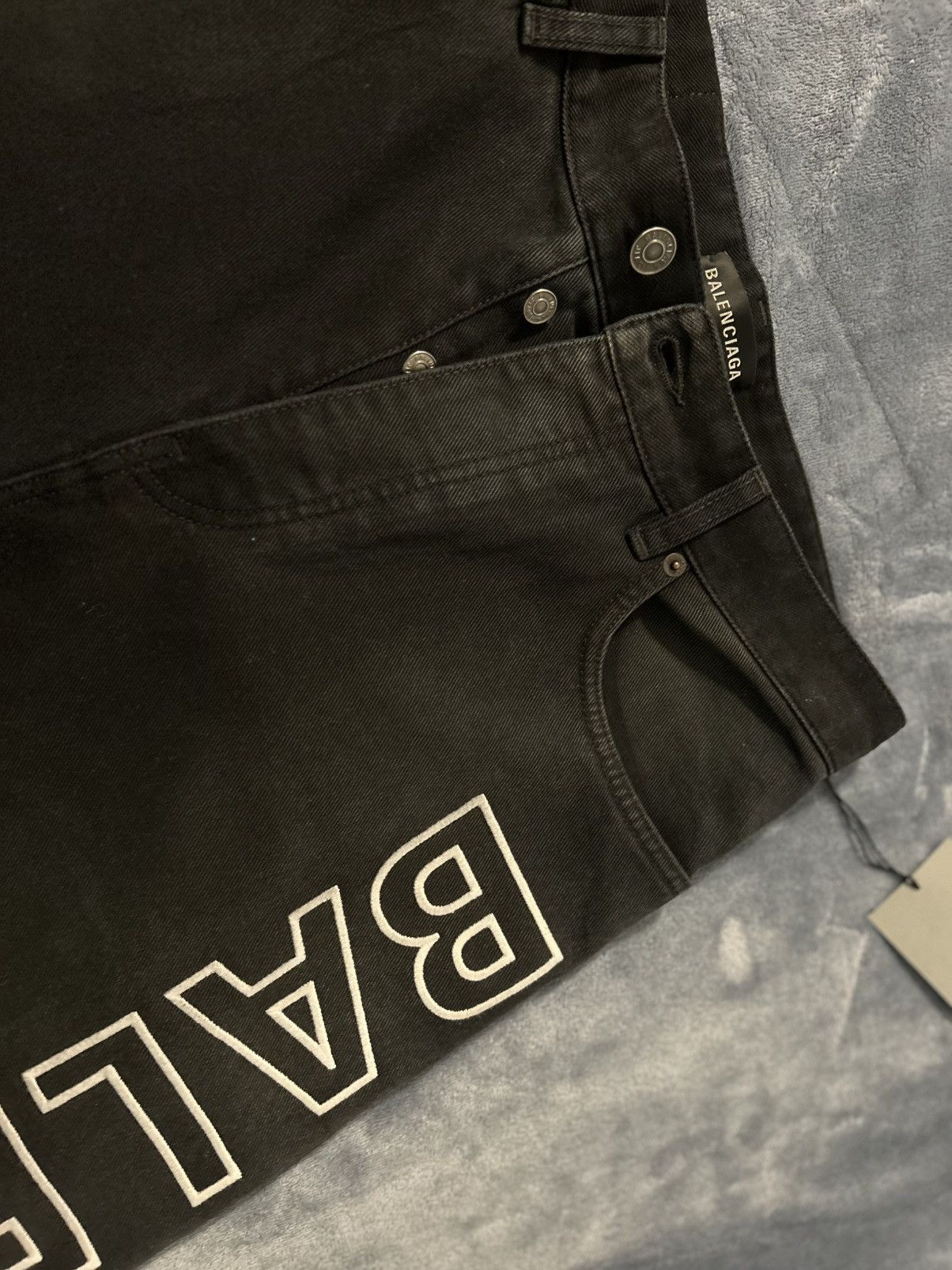 Balenciaga Balenciaga Embroidered Logo Denim Size US 31 - 2 Thumbnail