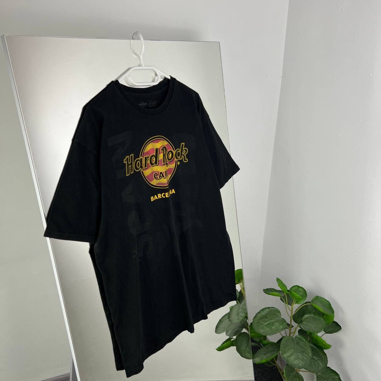 Hard Rock Cafe Hard Rock Cafe Barcelona Vintage Tee Rock Y2k T-Shirt Size US XL / EU 56 / 4 - 2 Thumbnail