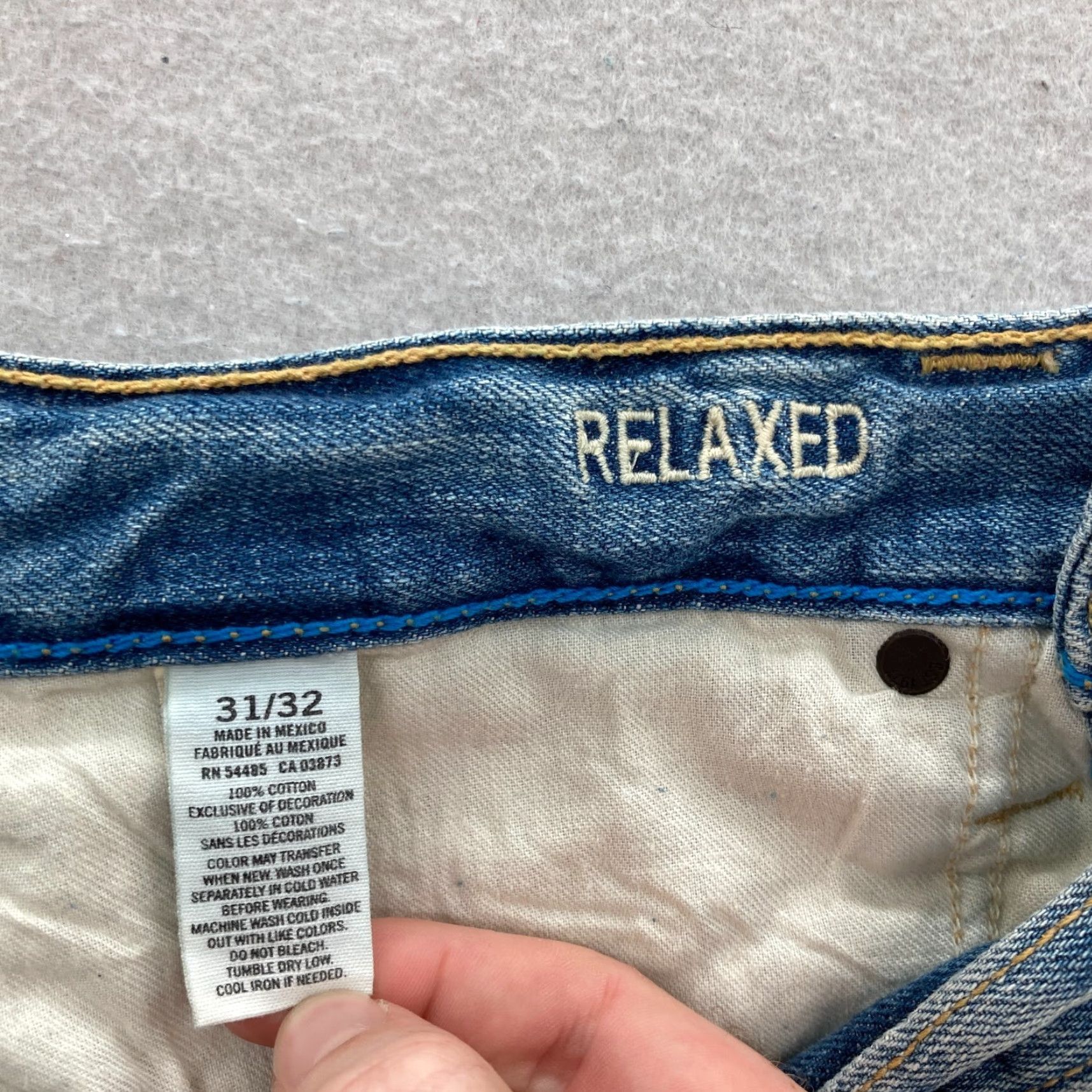 American Eagle Outfitters American Eagle Jeans Mens 31x32 Relaxed Straight Denim Blue 5-Pocket Grunge Rock Southwestern Style Jeans Mens Size US 31 - 5 Thumbnail