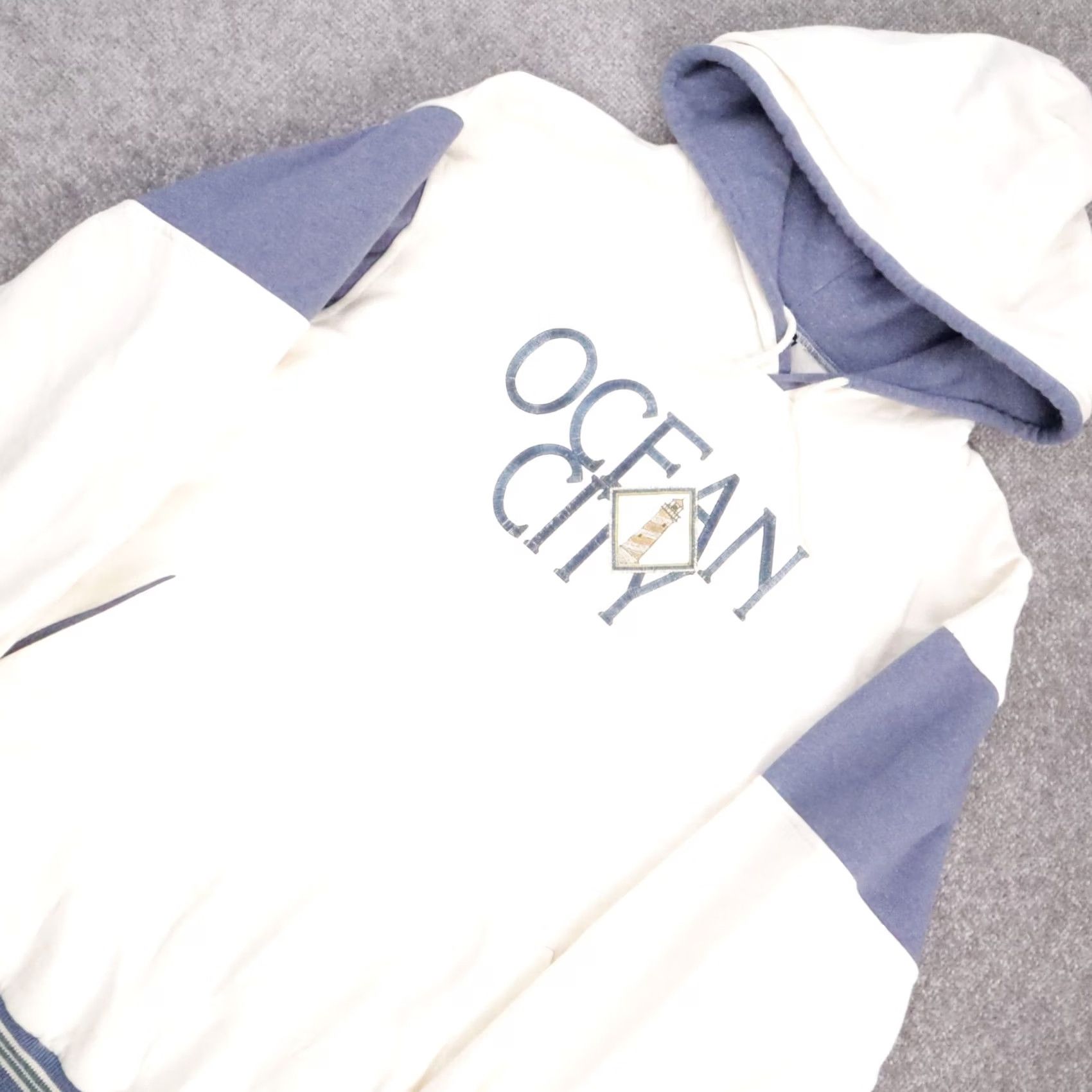 Vintage VINTAGE Ocean City Maryland USA Hoodie Medium Blue White Long Sleeve Made in USA Mens Size US M / EU 48-50 / 2 - 7 Thumbnail