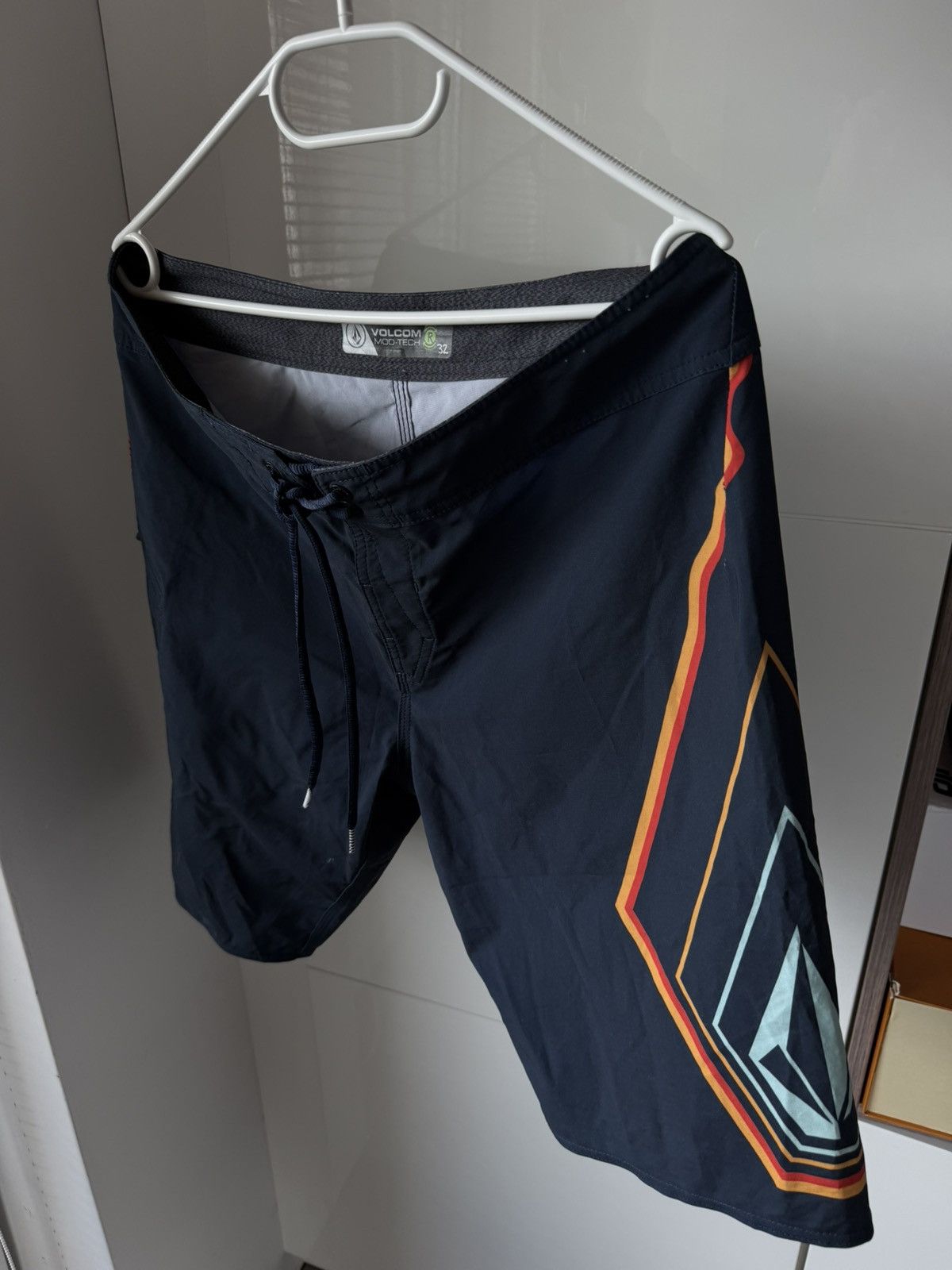 Volcom Volcom Mod Tech Repreve Big Logo Shorts Size US 32 / EU 48 - 5 Thumbnail