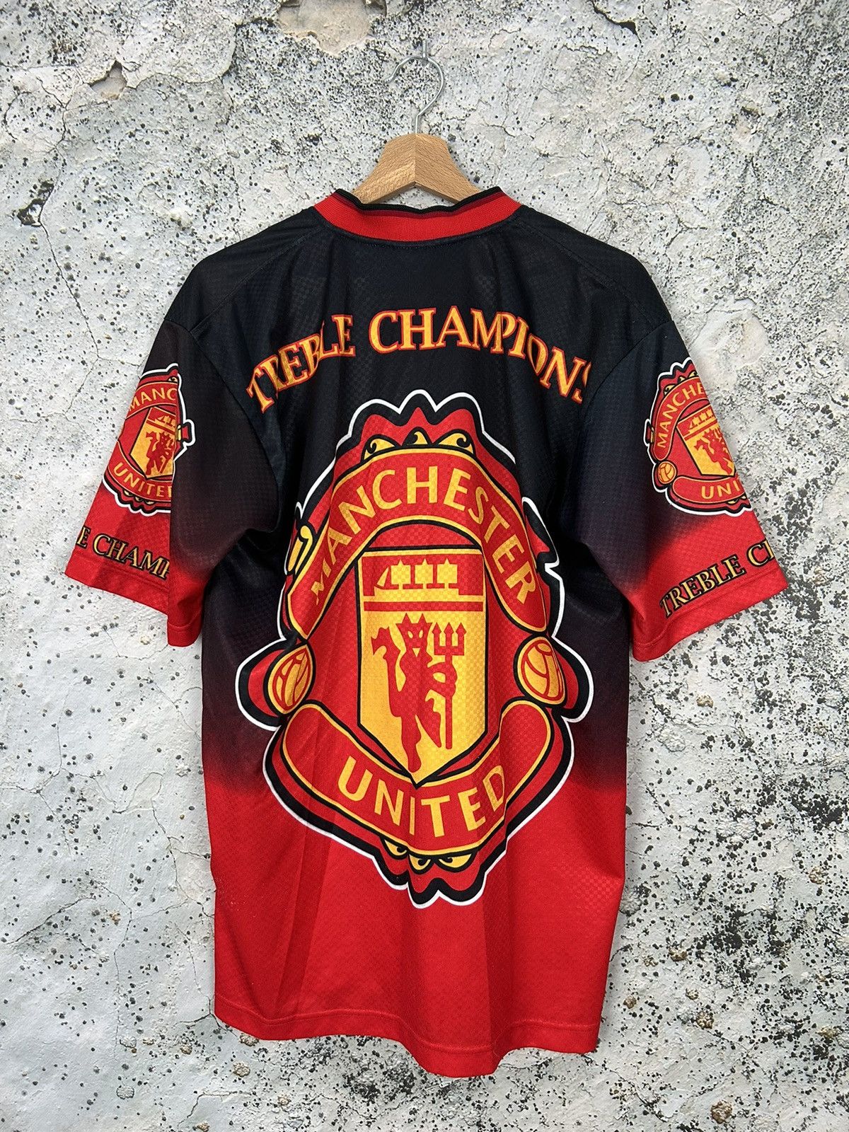 Vintage Vintage Manchester United 90s Treble Champions Rare Size US L / EU 52-54 / 3 - 4 Thumbnail