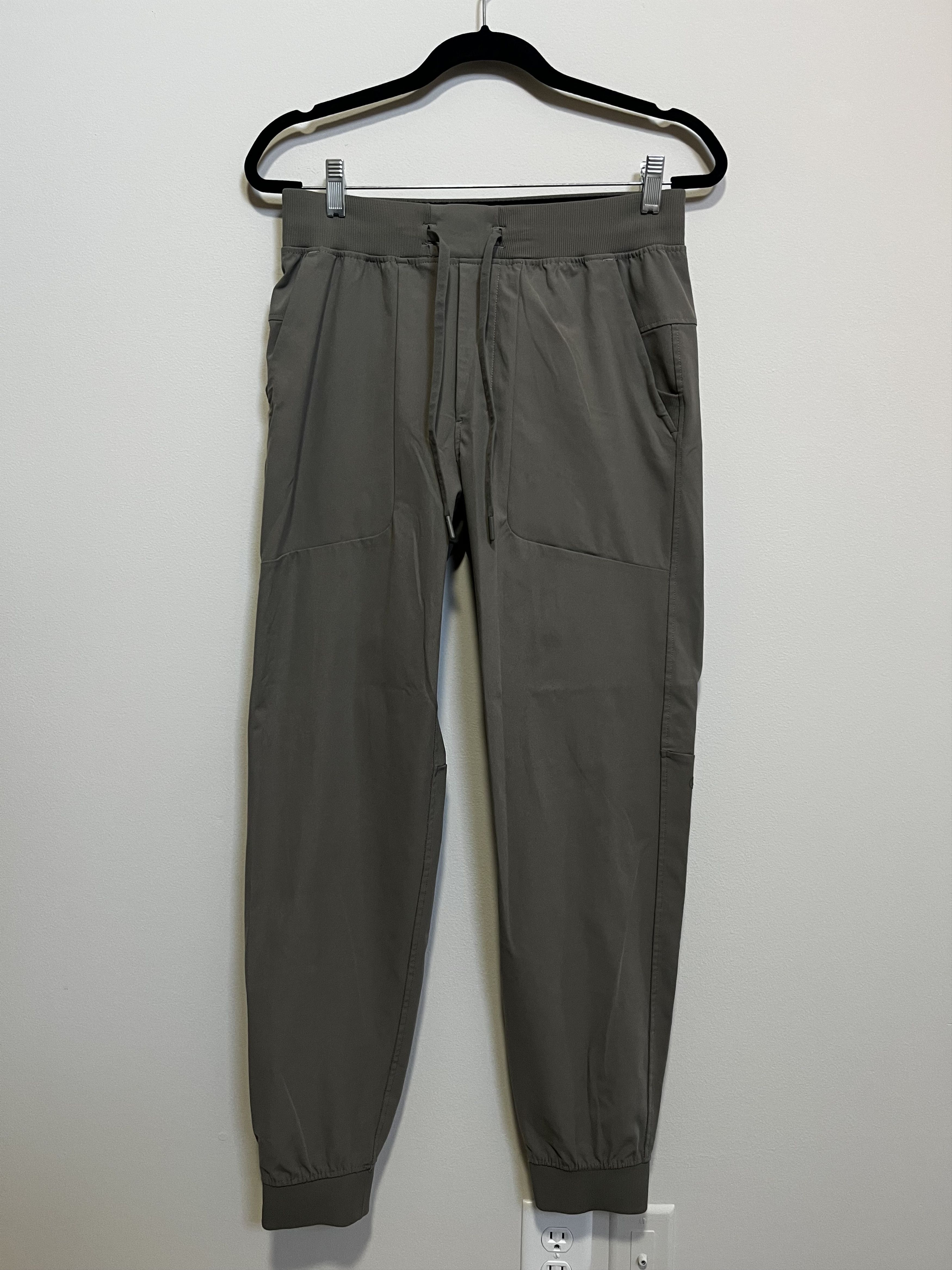 Lululemon Lululemon ABC Jogger in Beige/Taupe (Medium) Size US 33 - 1 Thumbnail