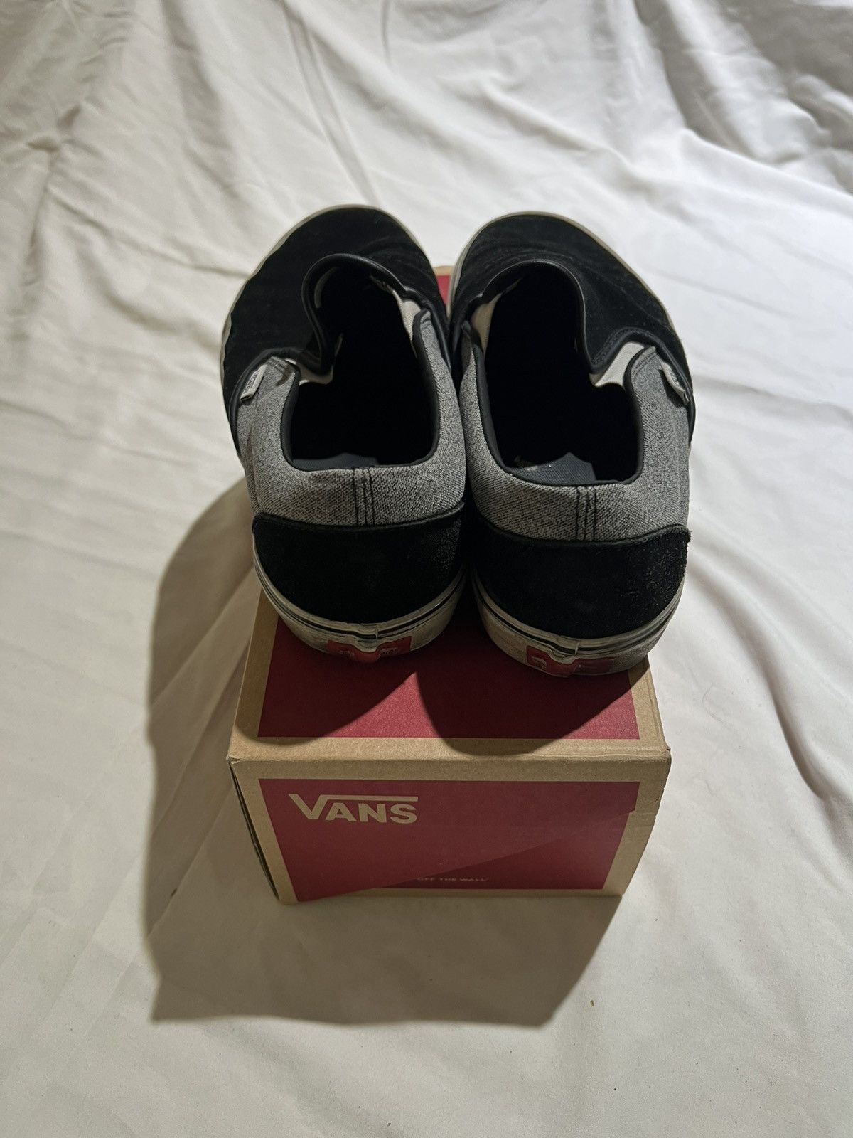 Vans Vans Classic Slip On Suede Size US 10.5 / EU 43-44 - 4 Thumbnail