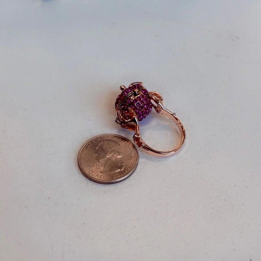 Designer Opening Murder She Wrote Poison Apple Rose Ring - Size 6 Size ONE SIZE - 8 Thumbnail