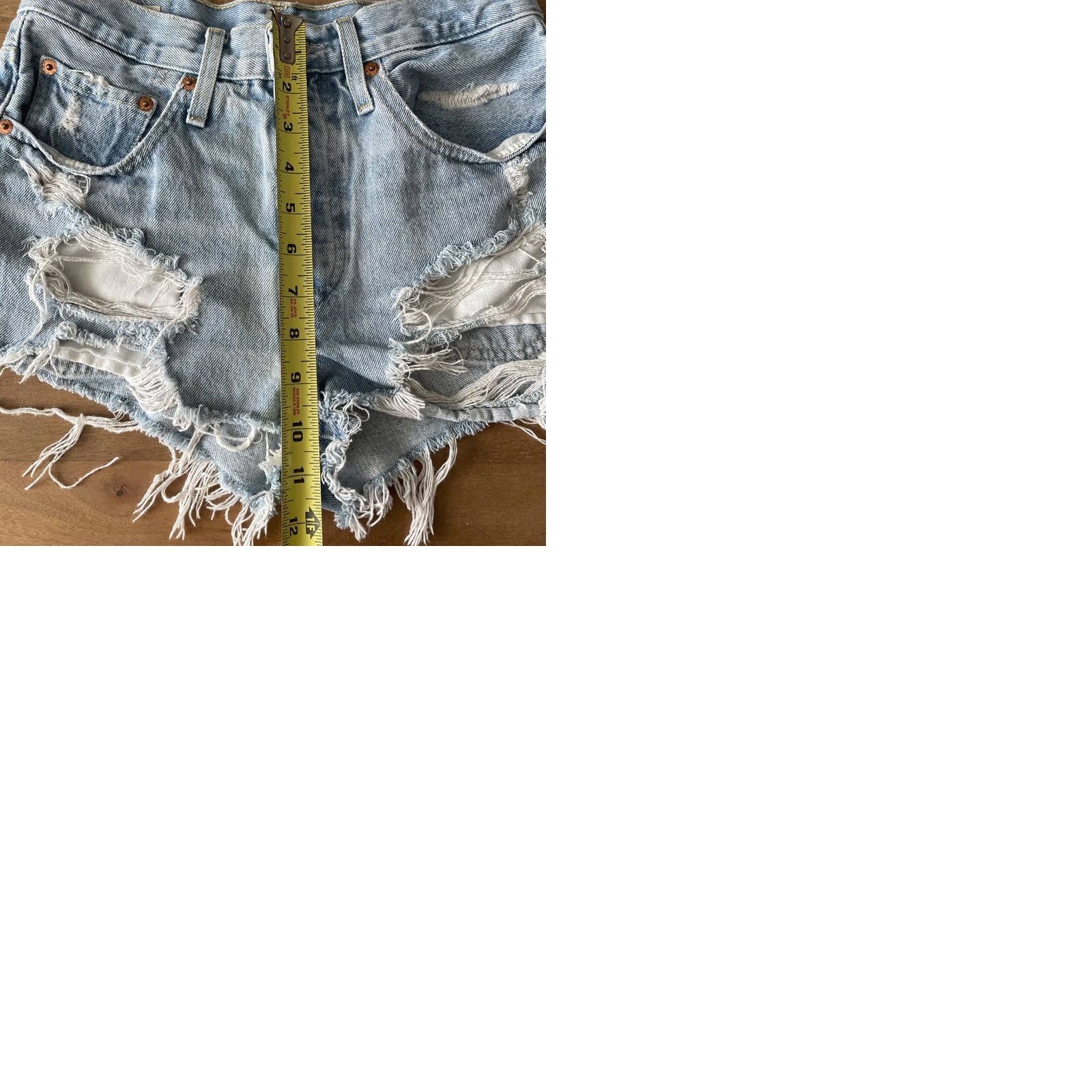 Levi's Levi’s 501 Cut Off Shorts Women 28 Denim Light Blue High Rise 5-Pocket Casual Vintage Modern 90s Cowgirl Size 28" / US 6 / IT 42 - 9 Thumbnail