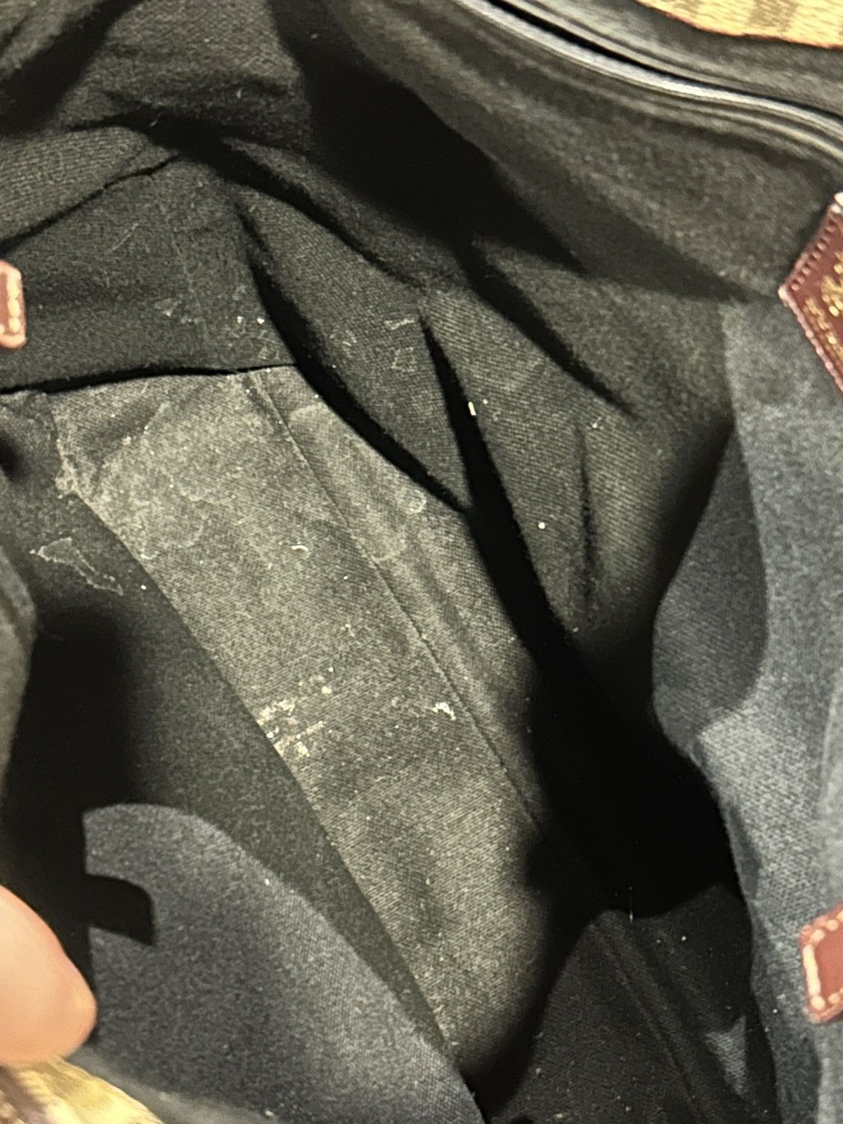 Burberry Burberry Bucket Leather Tote Bag Size ONE SIZE - 6 Thumbnail