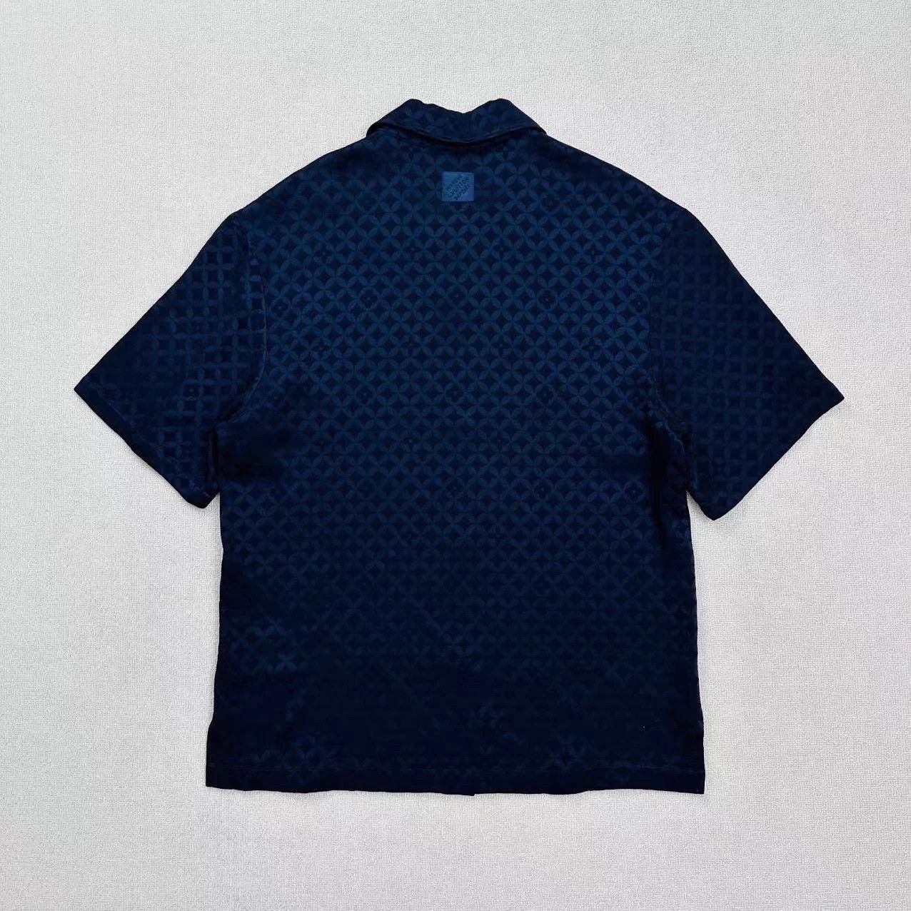 Louis Vuitton Louis Vuitton FW25 Collab Monogram Short-Sleeve Shirt S Size US S / EU 44-46 / 1 - 2 Thumbnail
