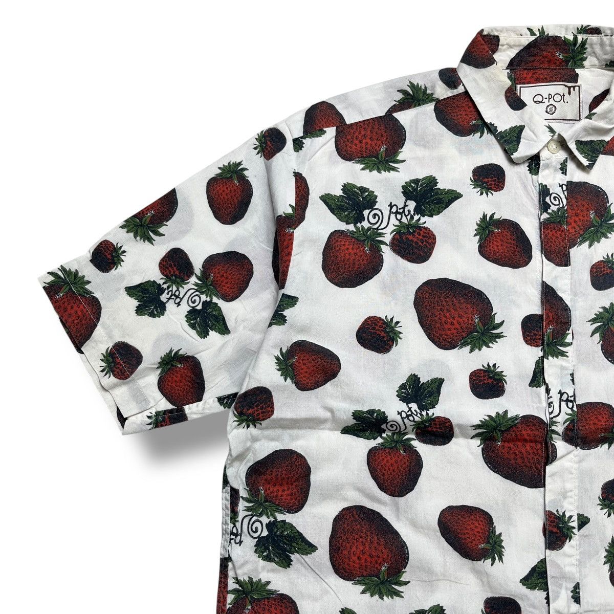 Issey Miyake gramme shibuya strawberry print button ups shirt Size US M / EU 48-50 / 2 - 5 Thumbnail