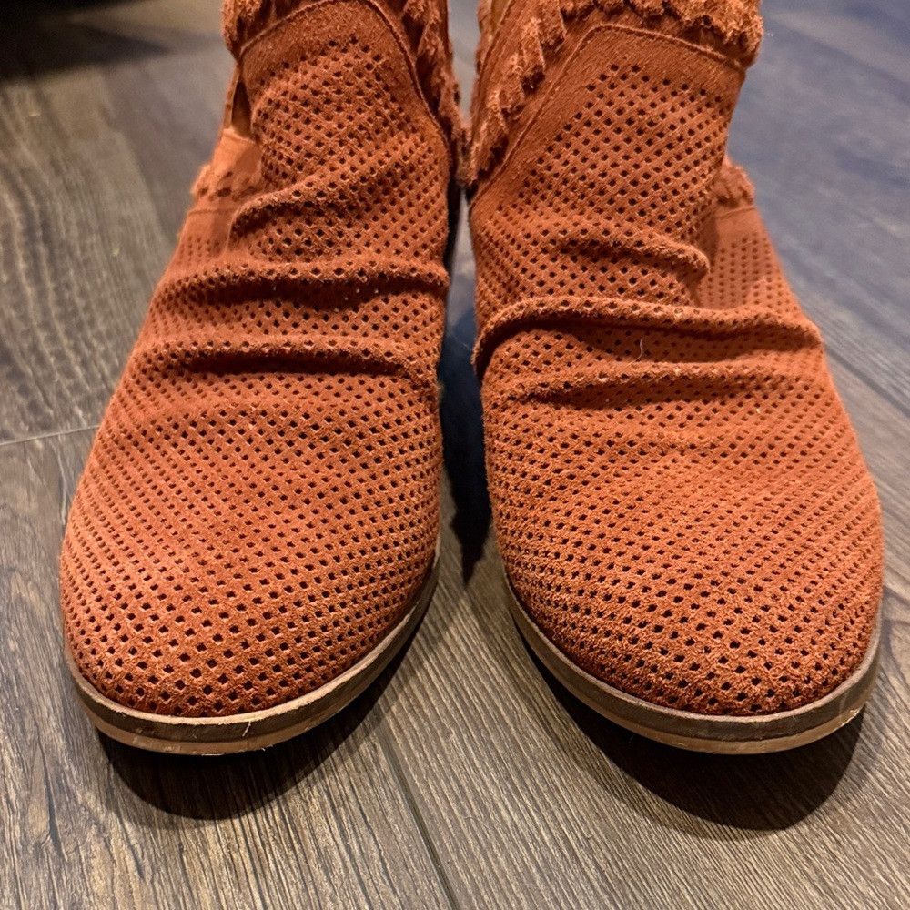 Vince Camuto Vince Camuto Women's 8 Rust Ankle Booties Block Heel Casual Size US 8 / IT 38 - 5 Thumbnail