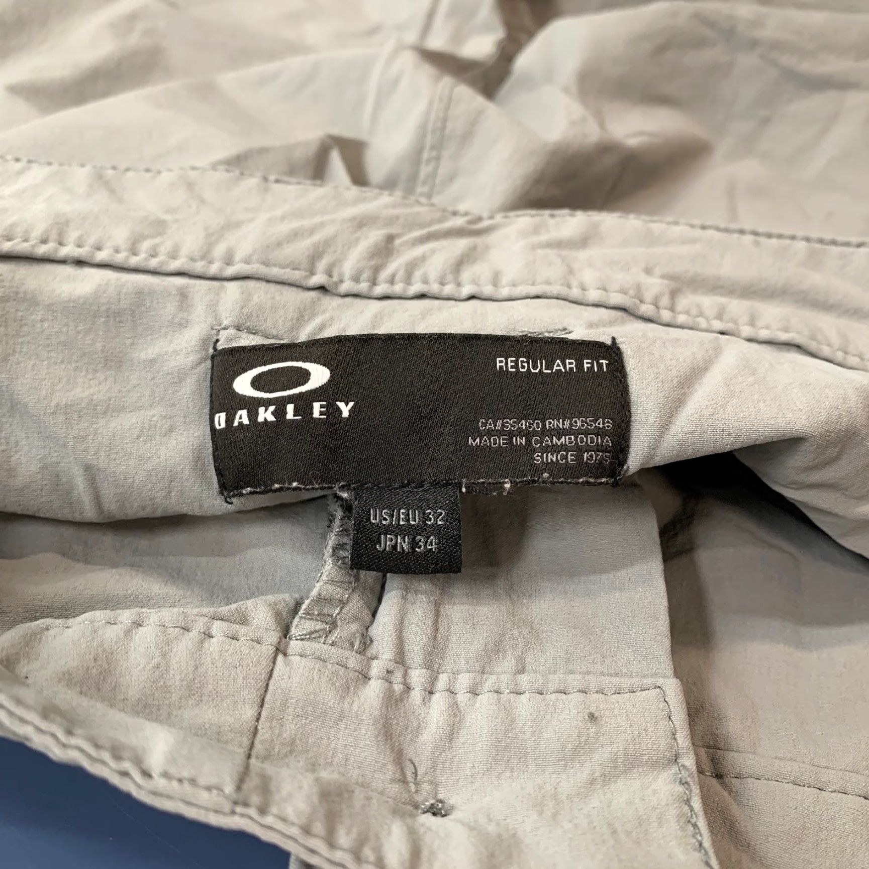 Oakley Oakley Golf Chino Shorts Mens 32x9.5 Gray Stretch Active Preppy Size US 32 / EU 48 - 4 Thumbnail