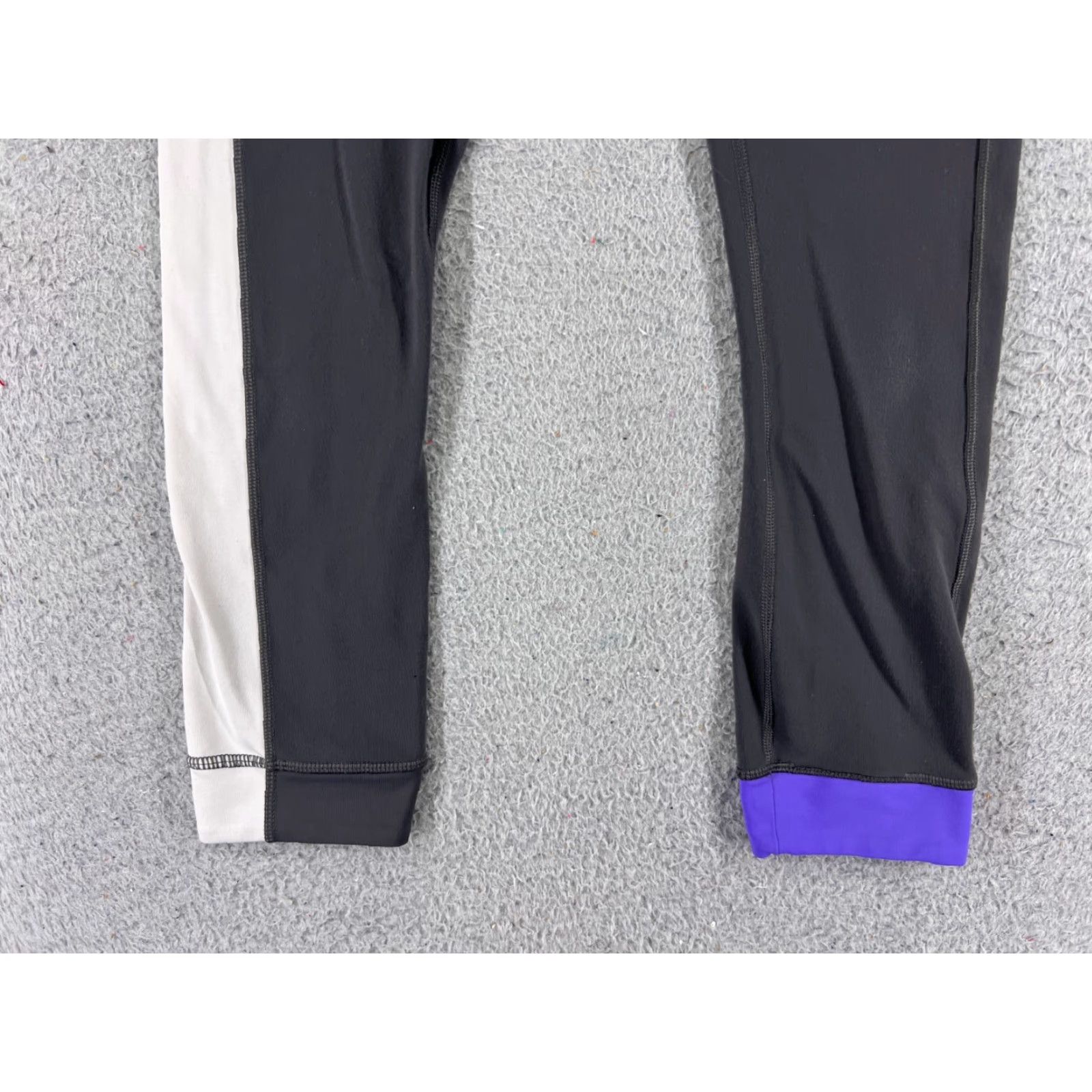Lululemon Lululemon Womens Pants Cropped Activewear Yoga 4 Gray Purple Stretch Athleisure 24 Inch Size 27" / US 4 / IT 40 - 2 Thumbnail