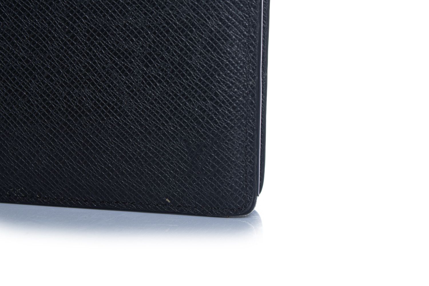 Louis Vuitton Louis Vuitton, black grained leather wallet with LV Size ONE SIZE - 6 Thumbnail