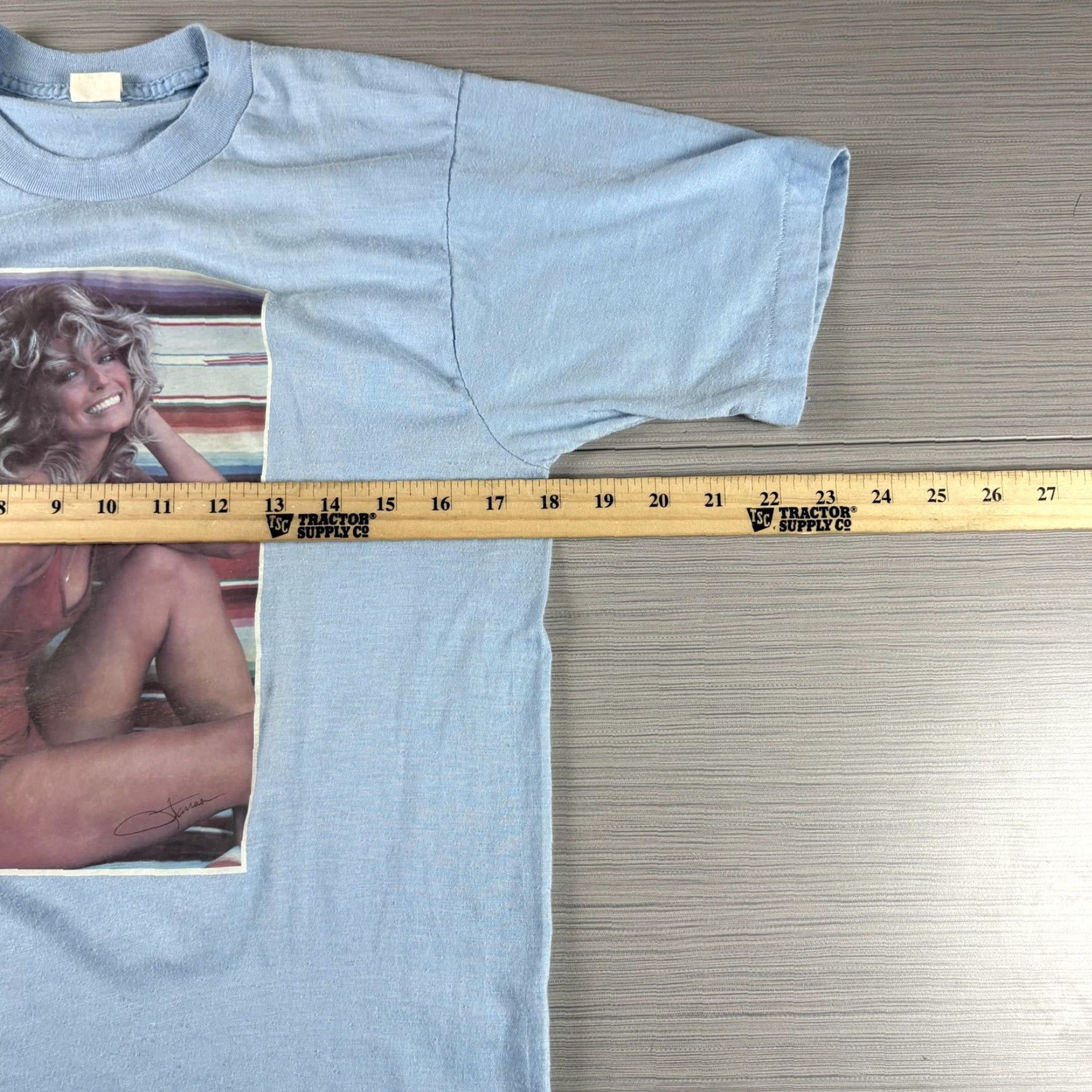 Farah VINTAGE Farrah Fawcett Shirt Mens Large Light Blue Made USA 1976 Pinup 70s Pro Arts T-Shirt Graphic Print Crew Neck Short Sleeve Cotton Polyester Size US L / EU 52-54 / 3 - 4 Thumbnail