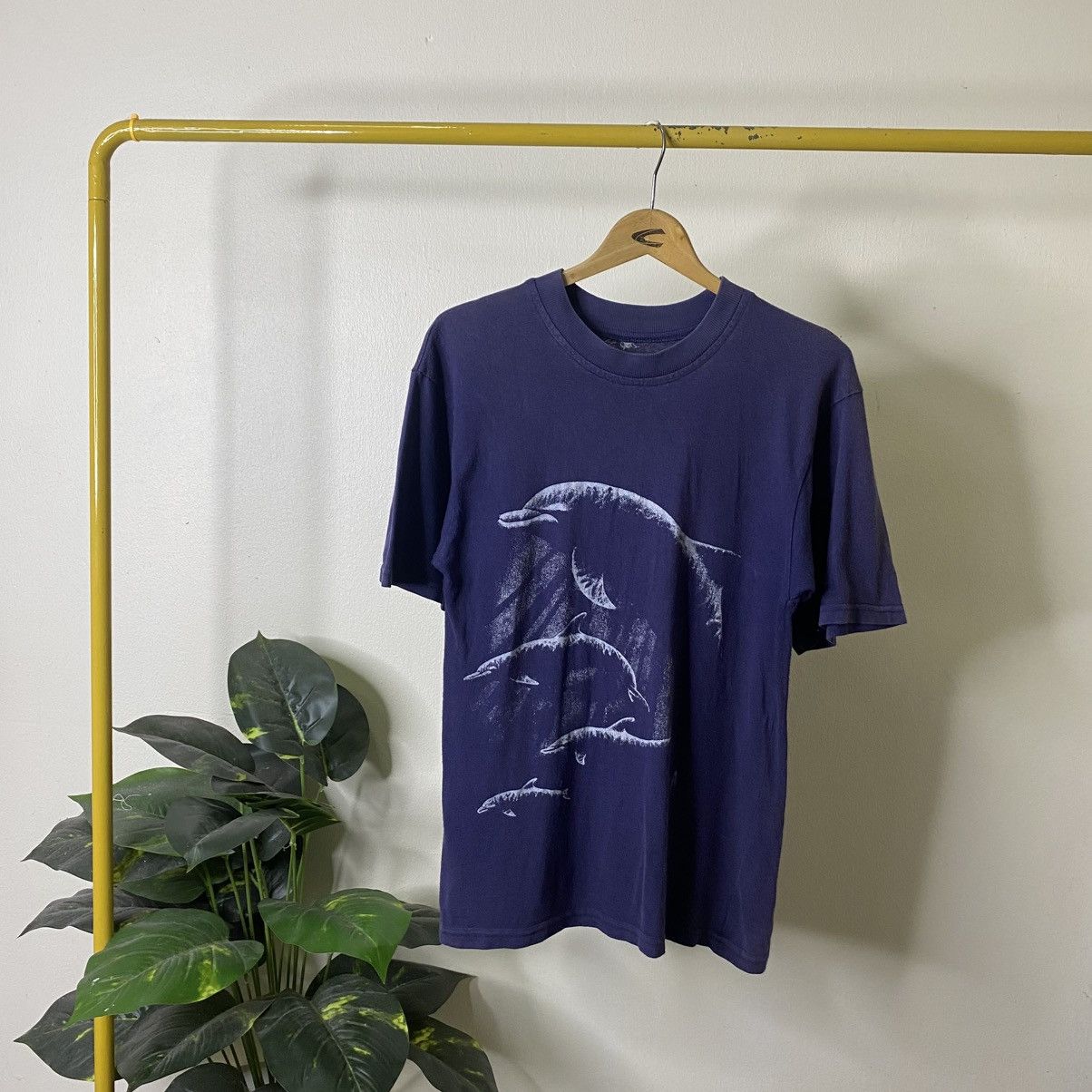 Vintage Vintage 90s Dolphin Marine Habitat Tee Size US S / EU 44-46 / 1 - 1 Thumbnail