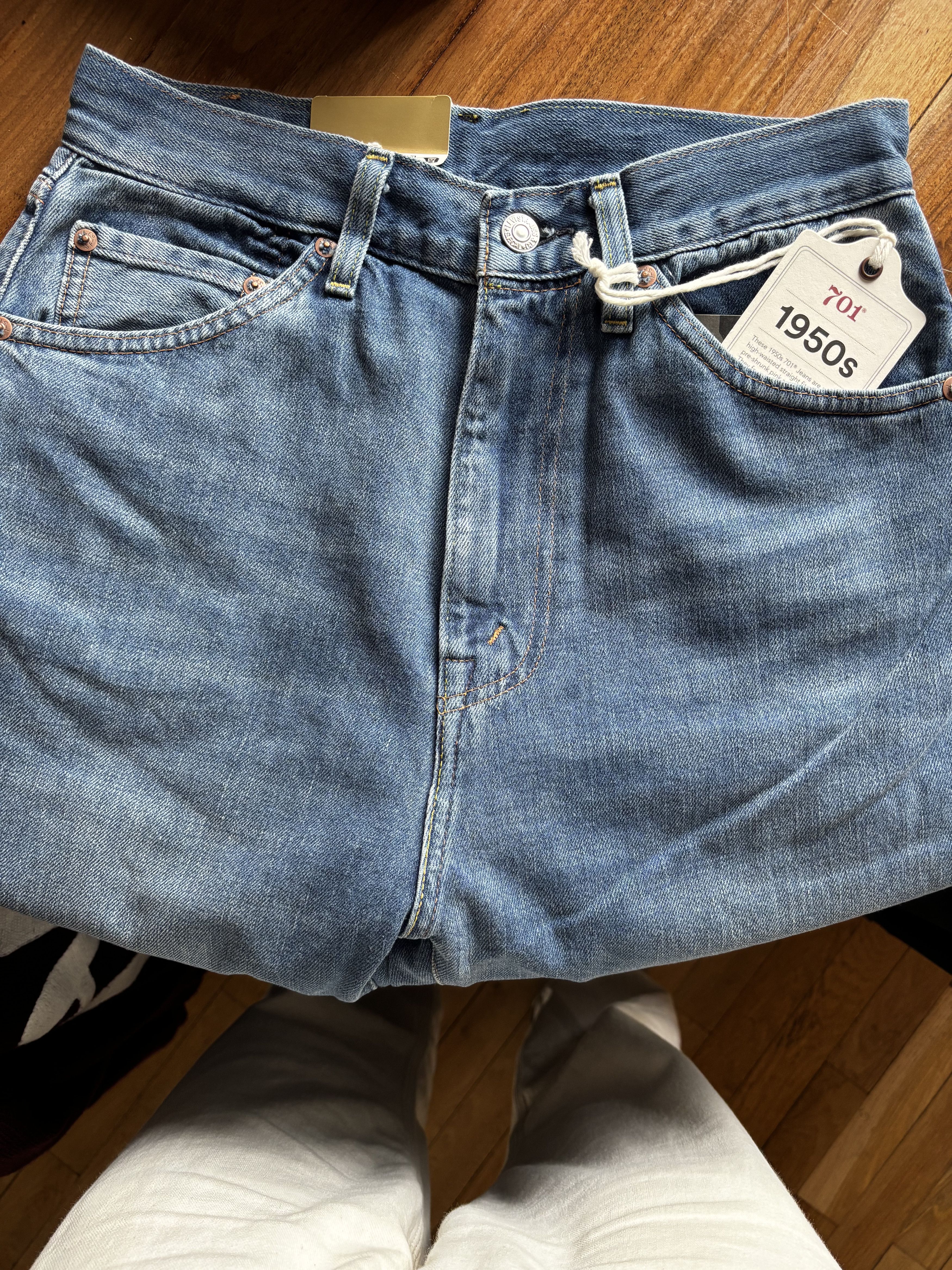 Levi's Vintage Clothing LVC 701 1950s Japanese Selvedge Denim — W28 L30 — NWT Size 28" / US 6 / IT 42 - 8 Thumbnail