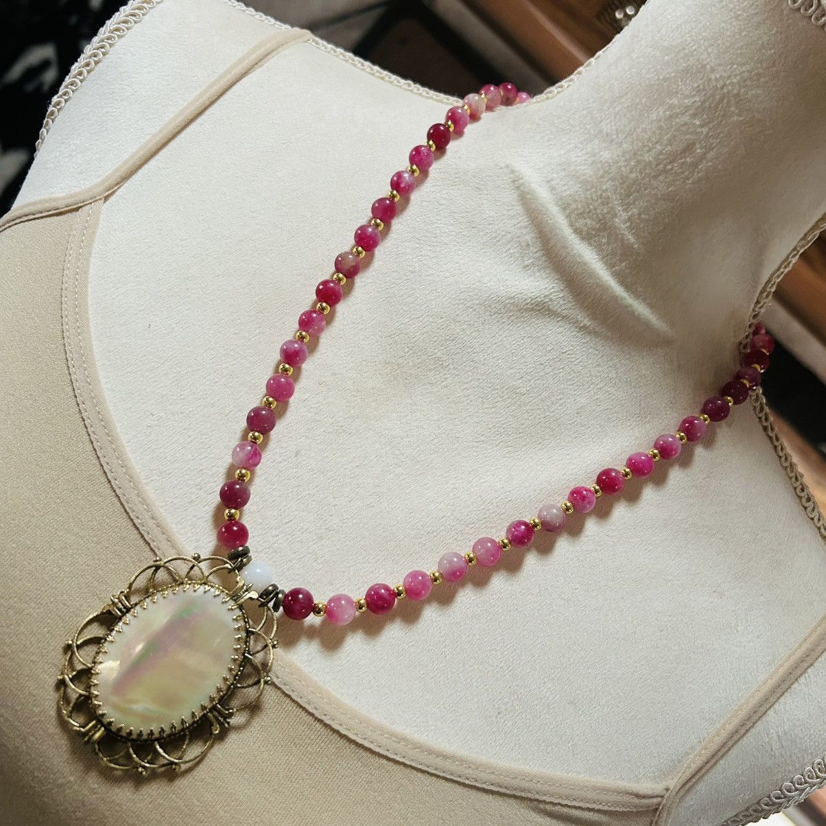 Handcrafted crackle quartz dogtooth mother of pearl necklace