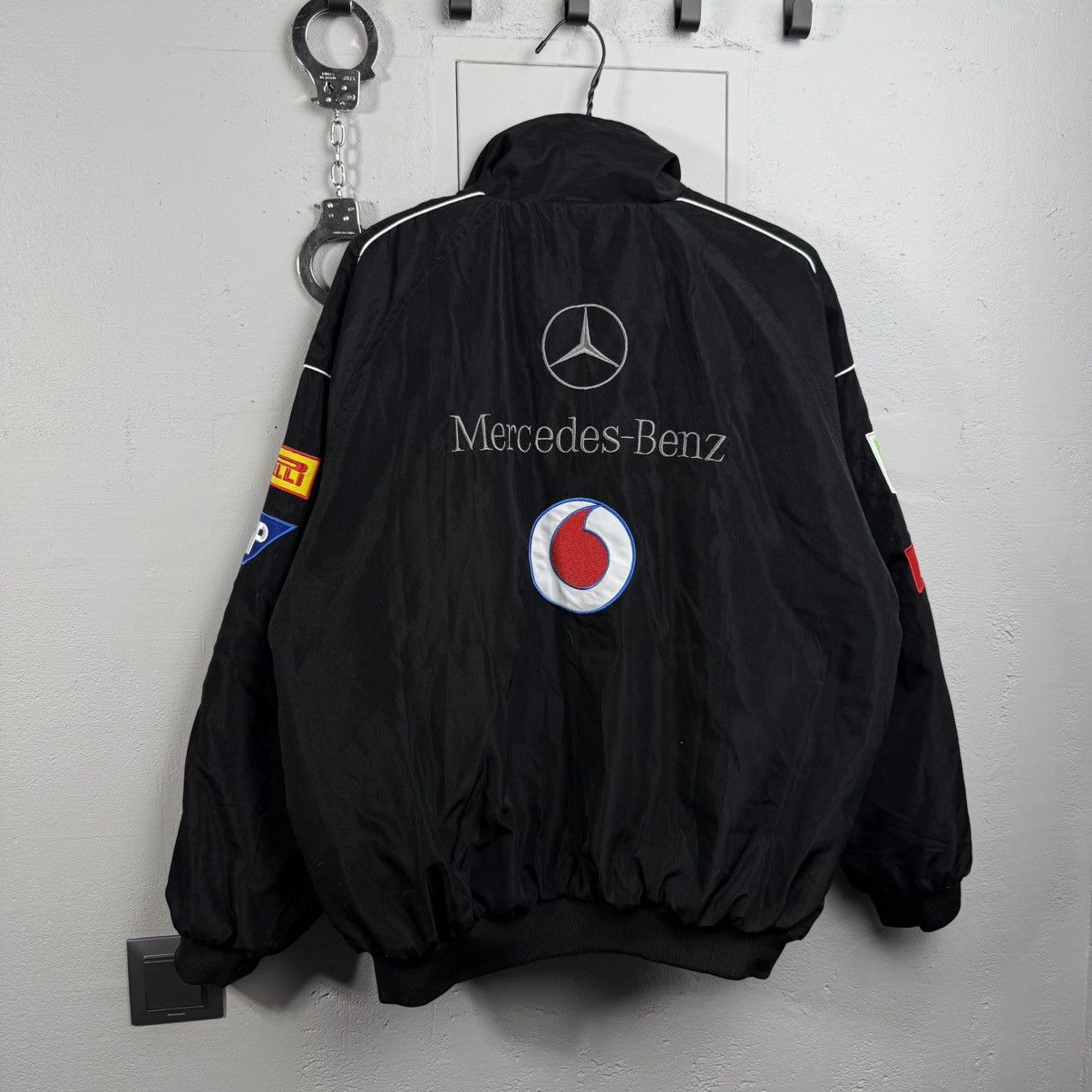 Mercedes-Benz Vintage Mercedes benz Vodafone Racing Jaclet Size US L / EU 52-54 / 3 - 2 Thumbnail