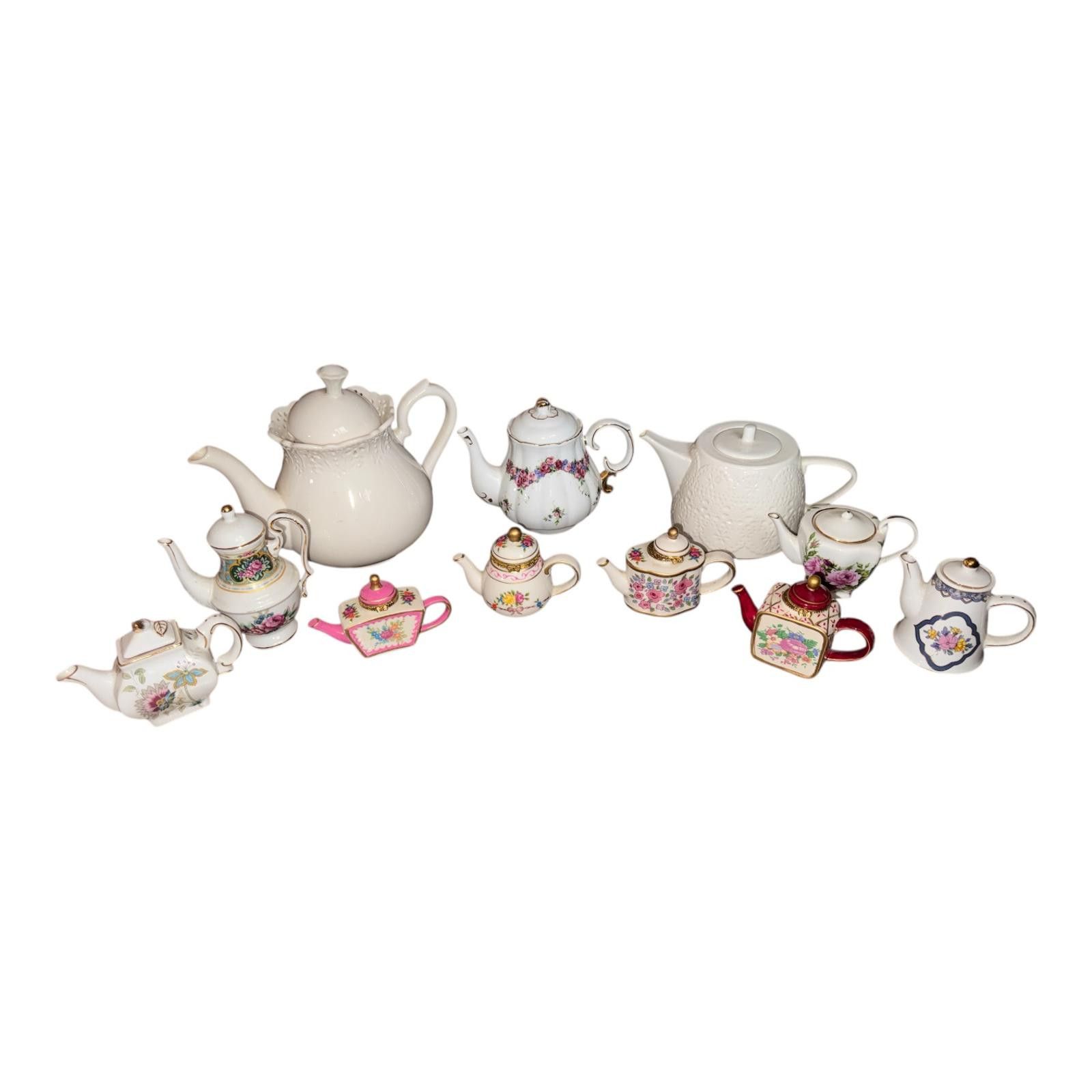 Unknown London Vintage Assorted Porcelain Miniature Teapot Collection Size ONE SIZE - 1 Thumbnail