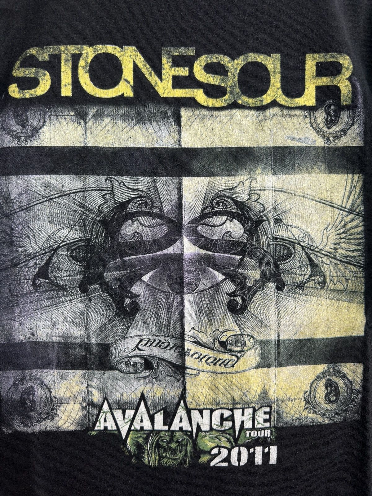 Band Tees Stone Sour Skillet Halestorm Theory Avalanche 2011 Tour Tee Size US L / EU 52-54 / 3 - 2 Thumbnail