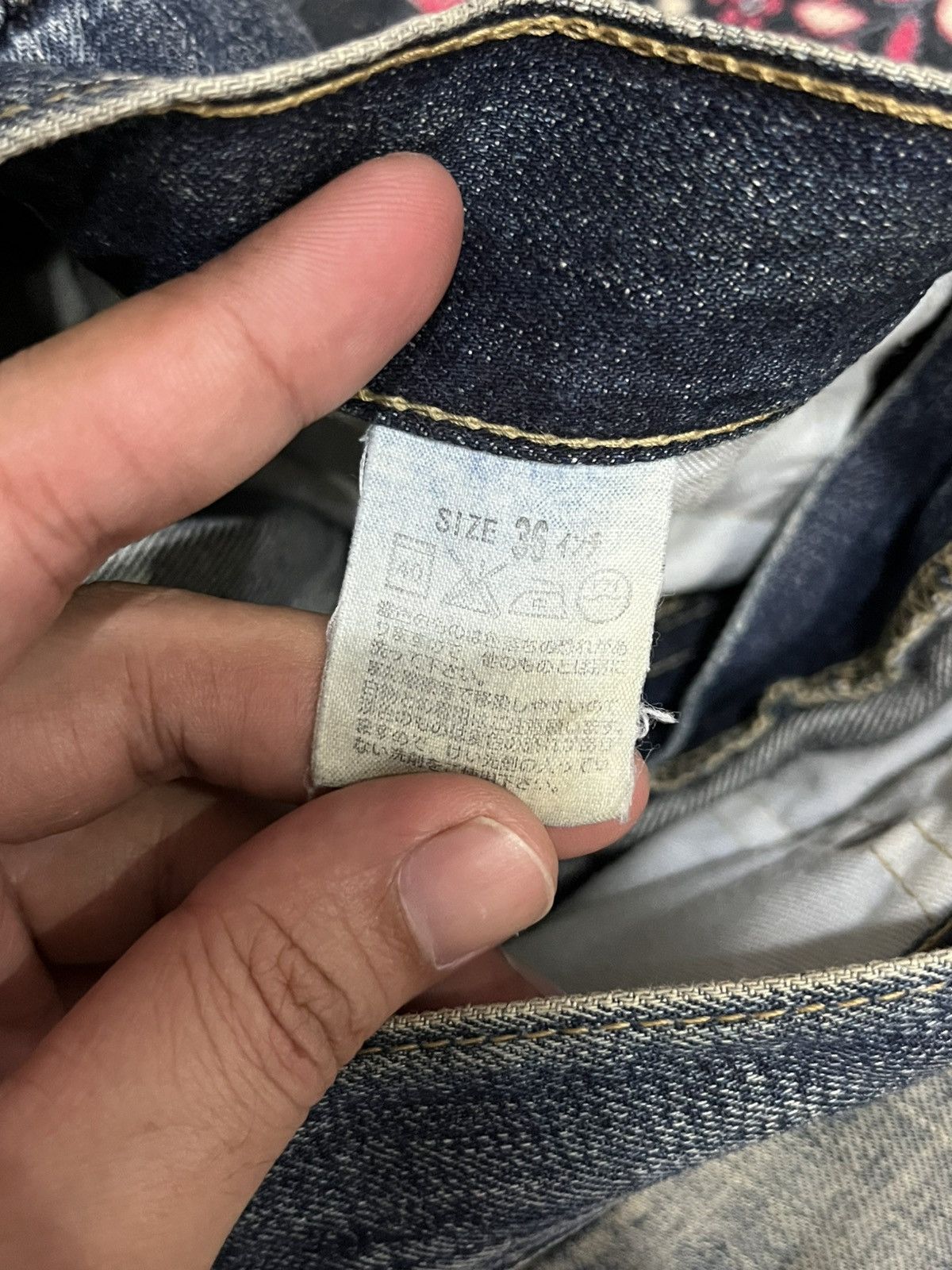 Levi's Y2K Levi’s 504 Dark Blue Faded Washed Distressed Baggy Jeans Size US 36 / EU 52 - 17 Thumbnail