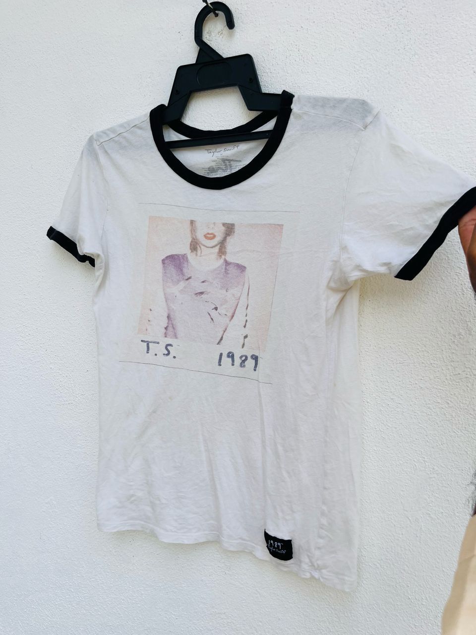 Band Tees Vintage Tailor Swift The 1989 World Tour Ringer Shirt Size US S / EU 44-46 / 1 - 5 Thumbnail