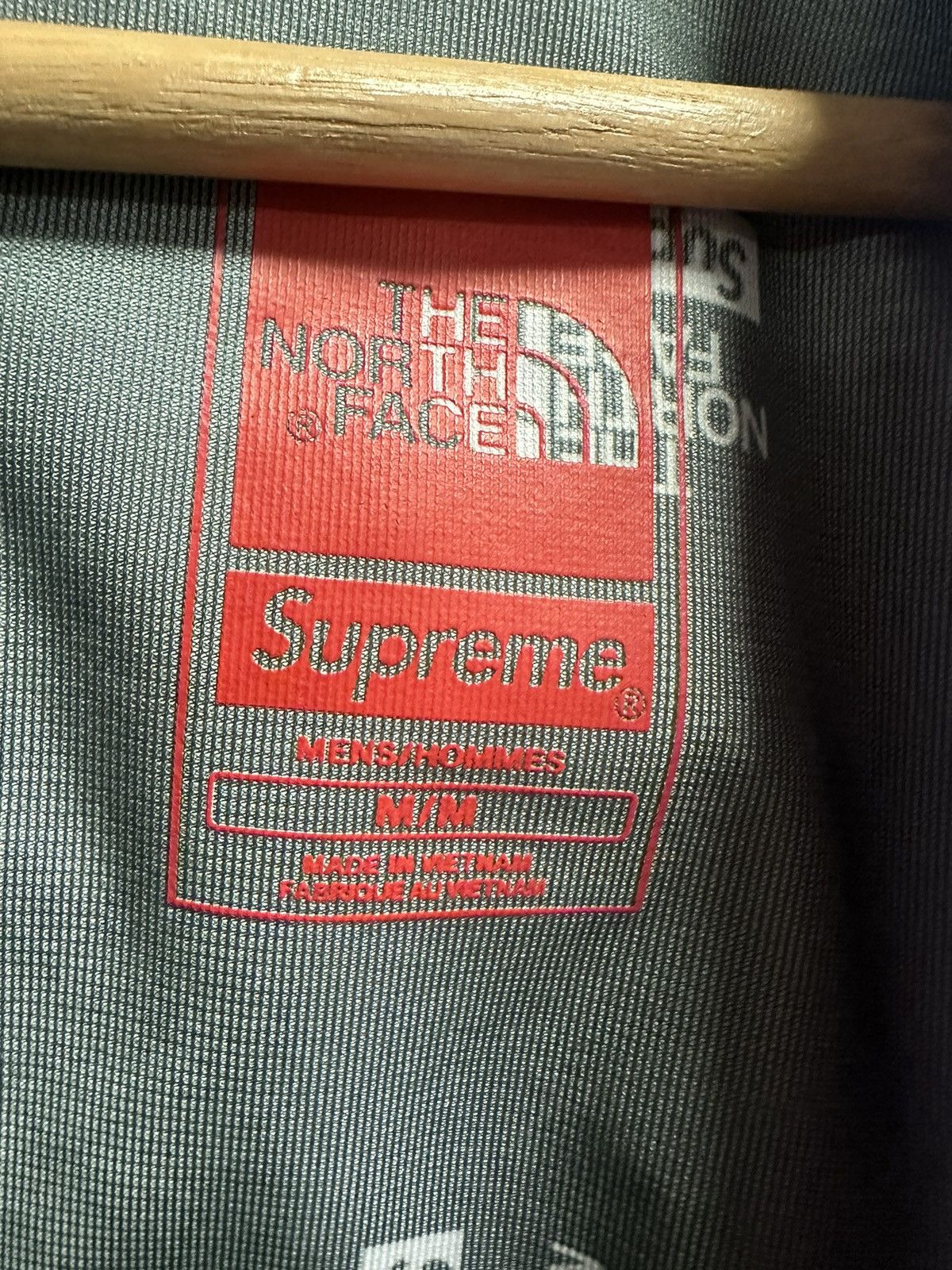 Supreme × The North Face Northface x supreme medium new summit rescue jacket Size US M / EU 48-50 / 2 - 3 Thumbnail