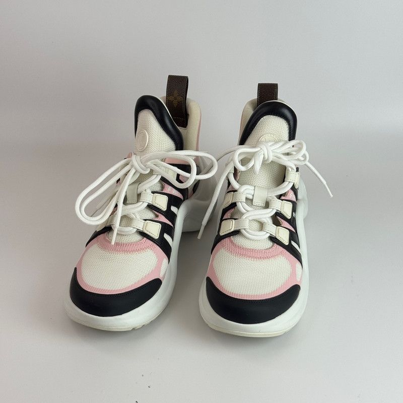 Louis Vuitton Archlight Low-Top Sneakers in Pink 0079