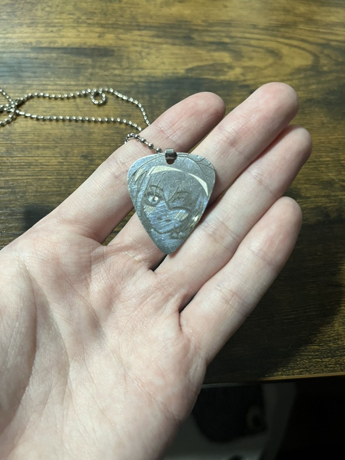 Other Son ludo anime girl guitar pick necklace Size ONE SIZE - 1 Thumbnail