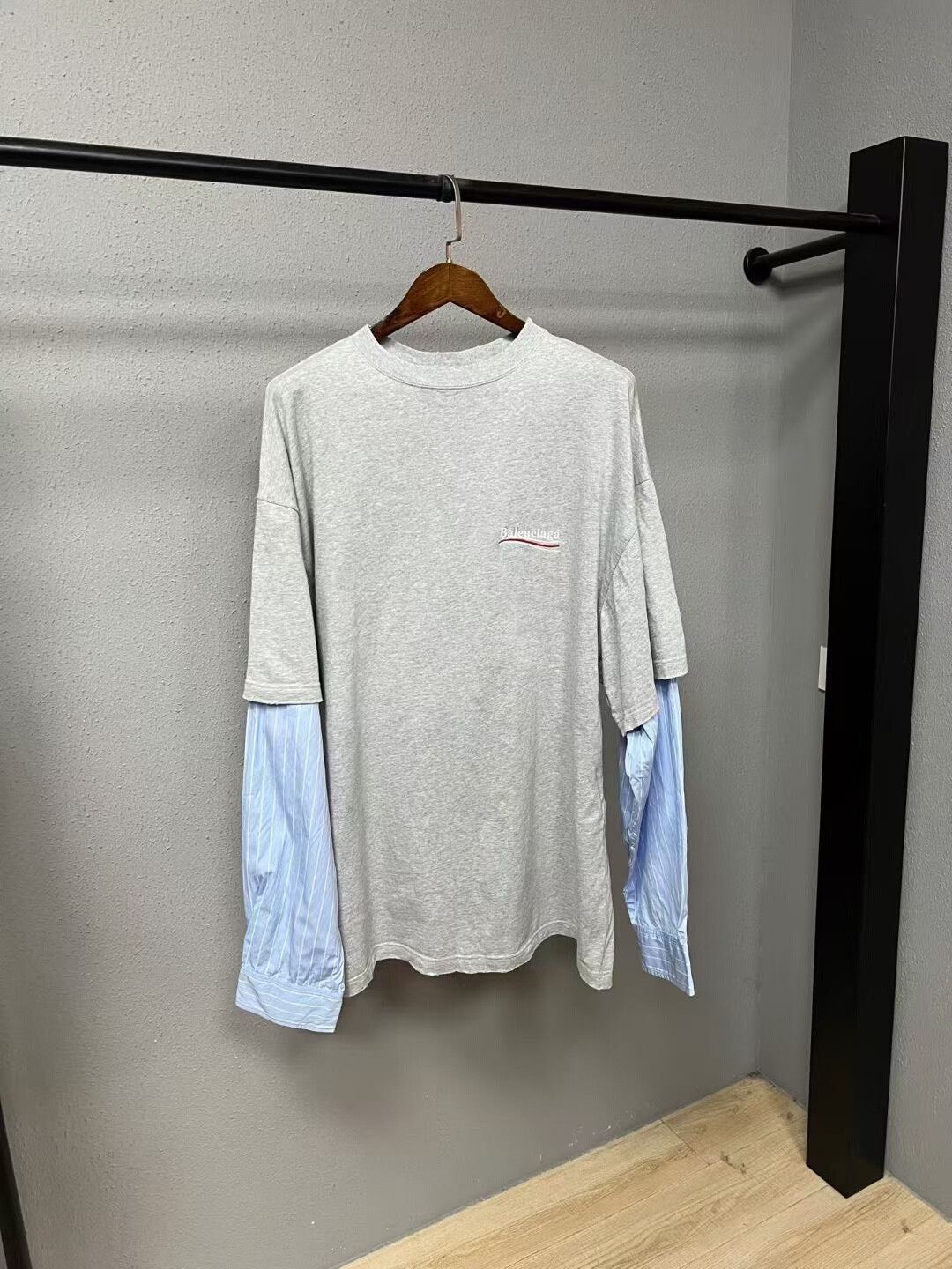 Balenciaga Balenciaga Grey Long Sleeve Layered Shirt Size US S / EU 44-46 / 1 - 1 Thumbnail