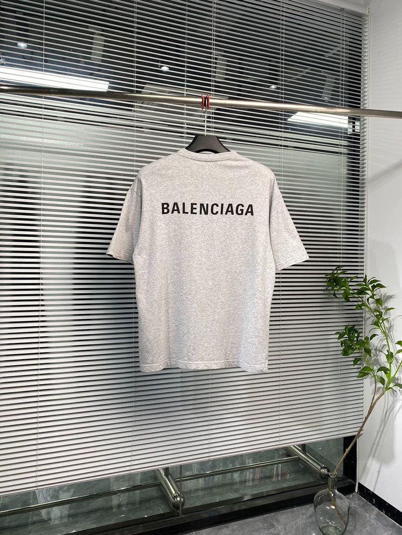 Balenciaga Balenciaga Letter logo grey short sleeves 2502-Nextarrow Size US XS / EU 42 / 0 - 1 Thumbnail